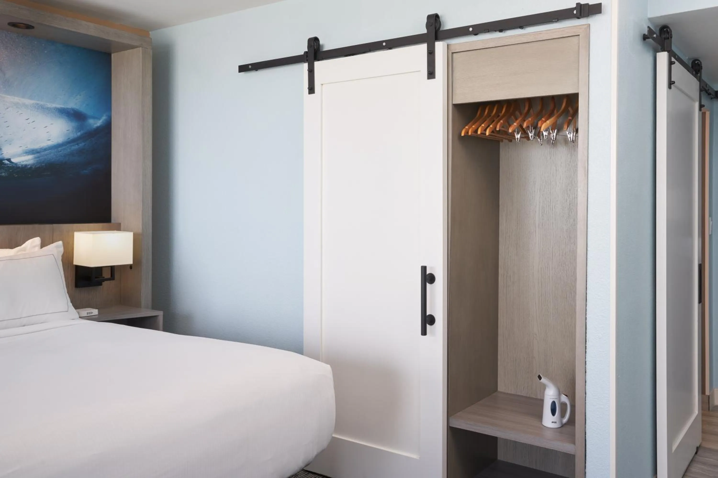 wardrobe, Bed in Hilton Cocoa Beach Oceanfront