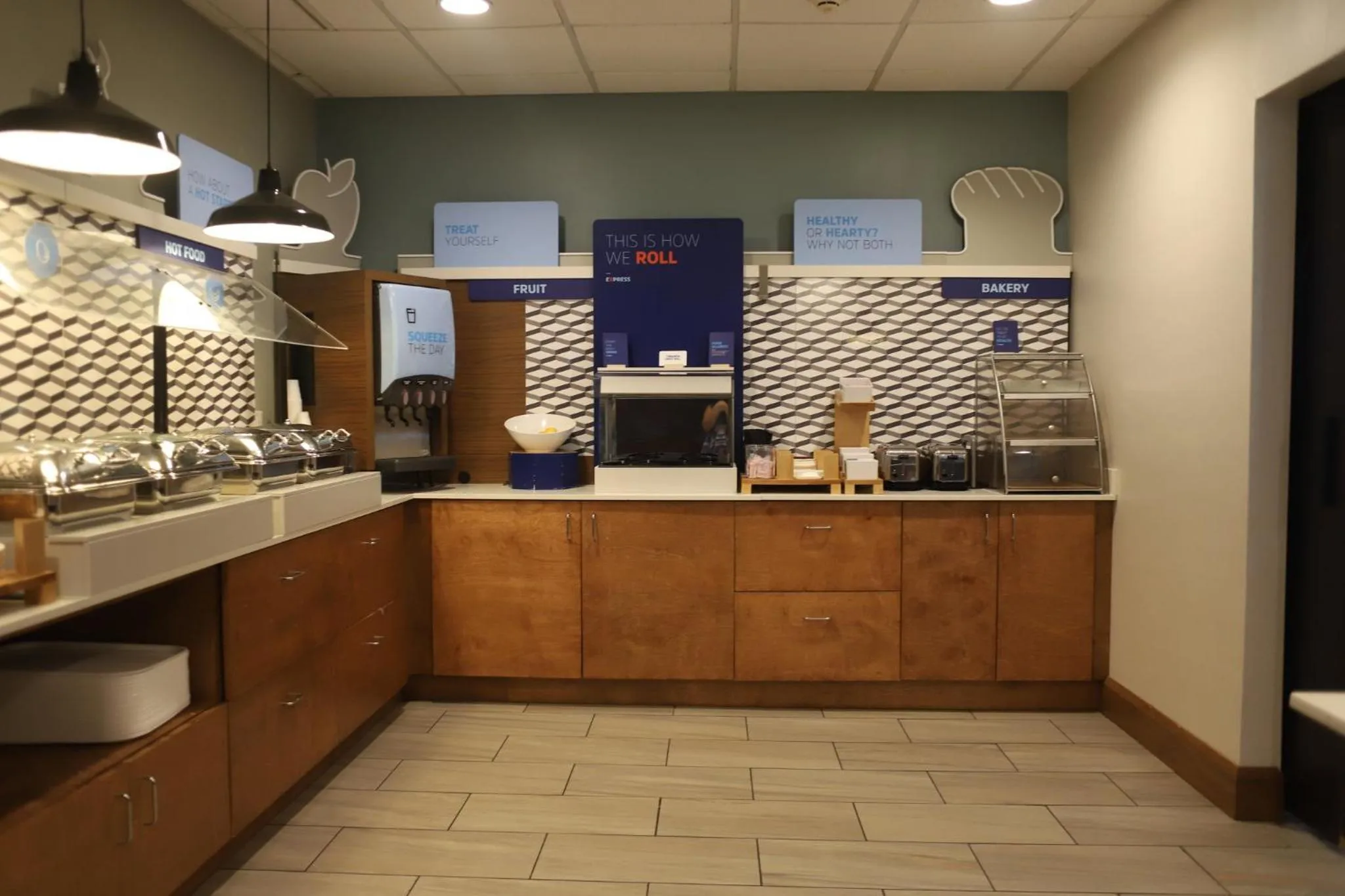 Breakfast in Holiday Inn Express & Suites Charlottesville - Ruckersville by IHG