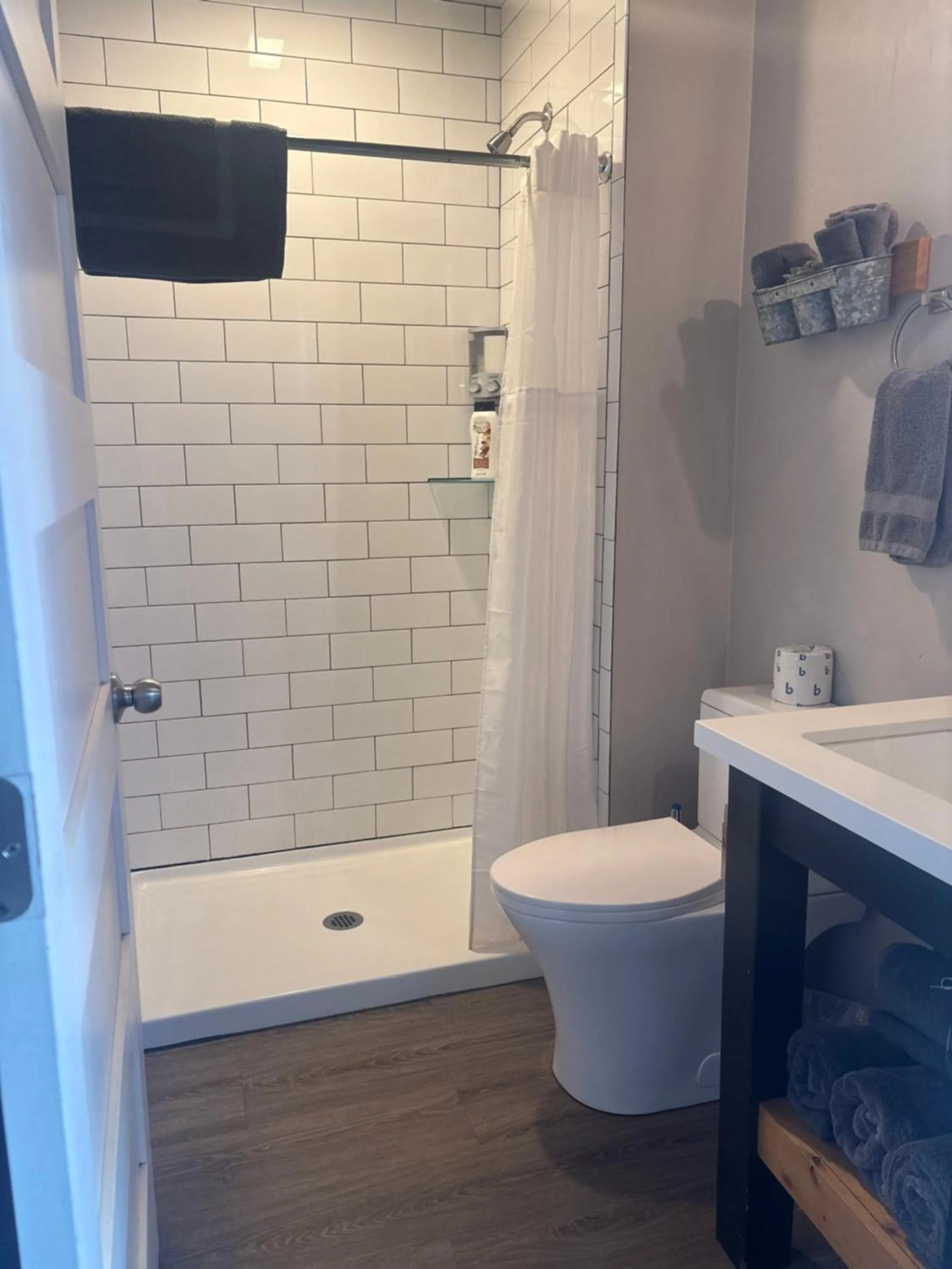 Eastside Guesthouse and Bivy