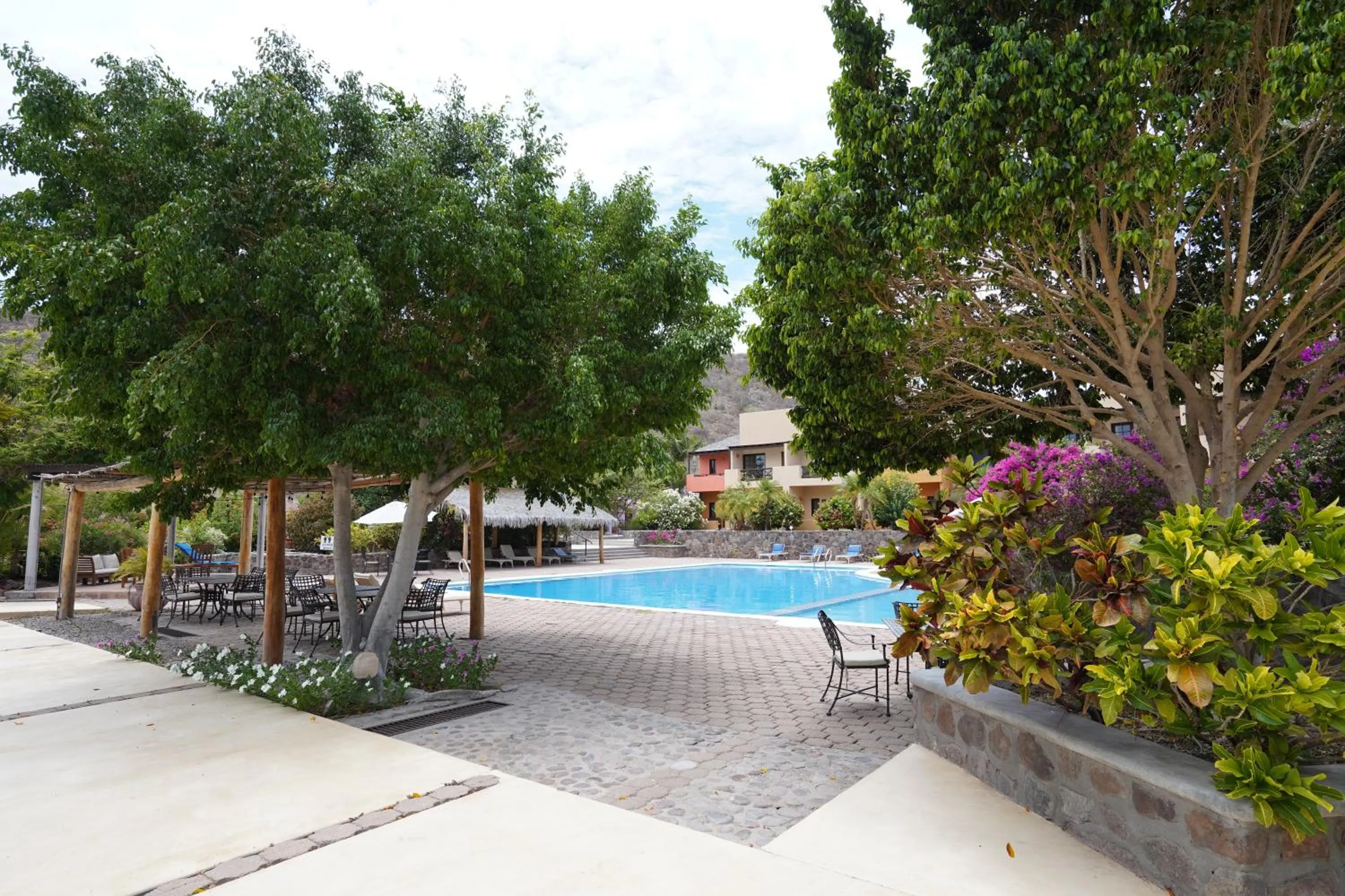 Swimming pool in Tripui Hotel