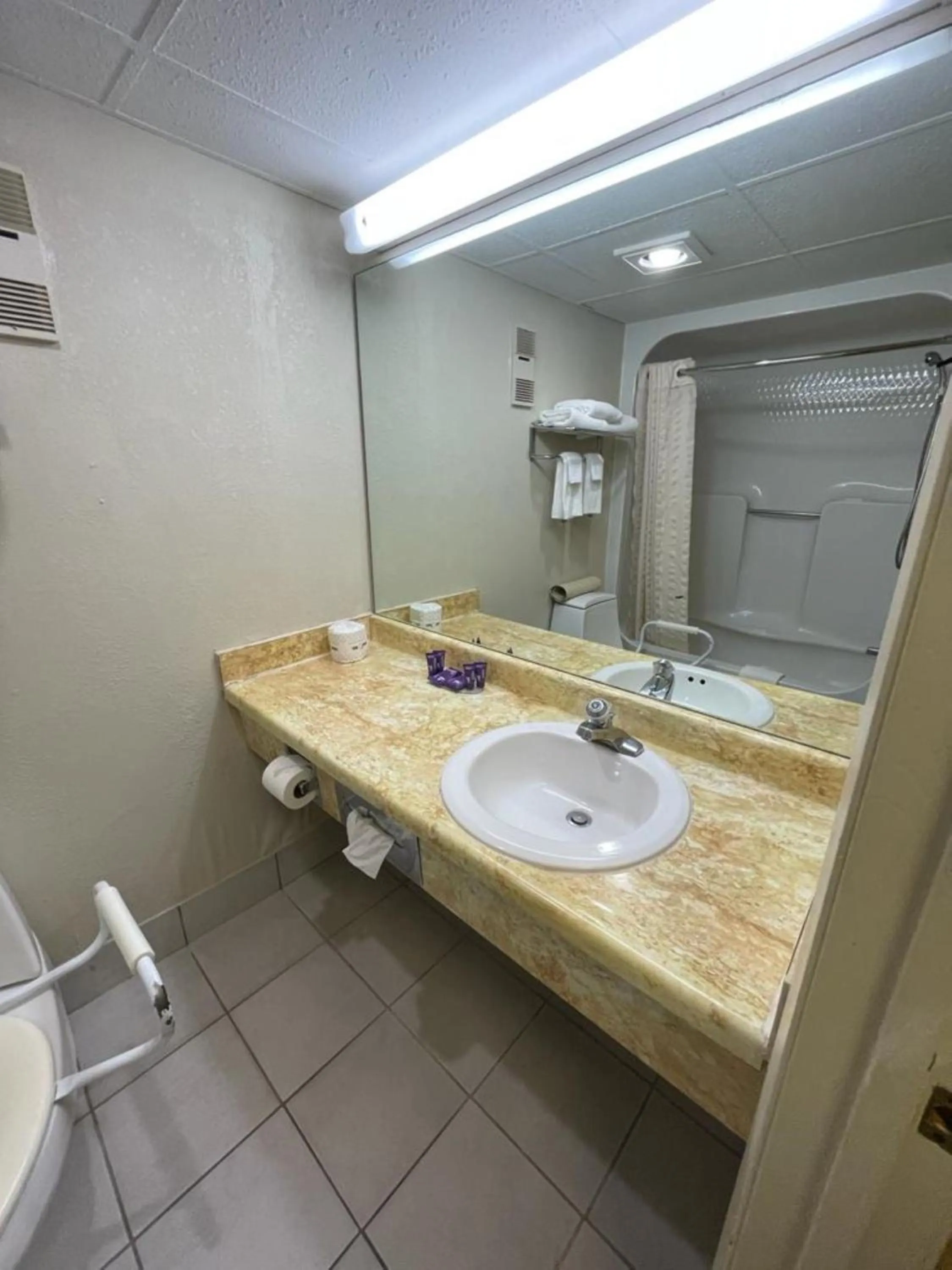 Knights Inn & Suites Emporia