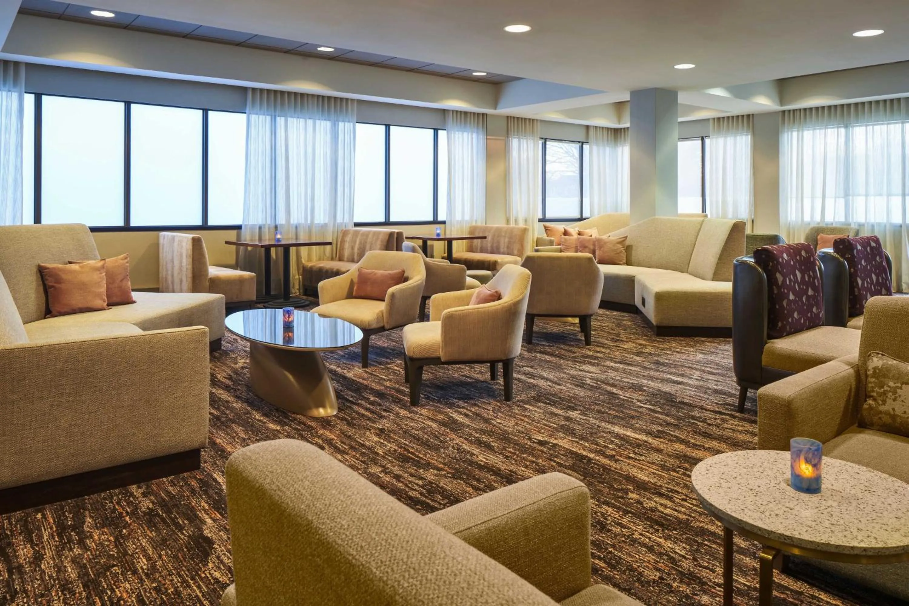 Lounge or bar in The Westin Tysons Corner