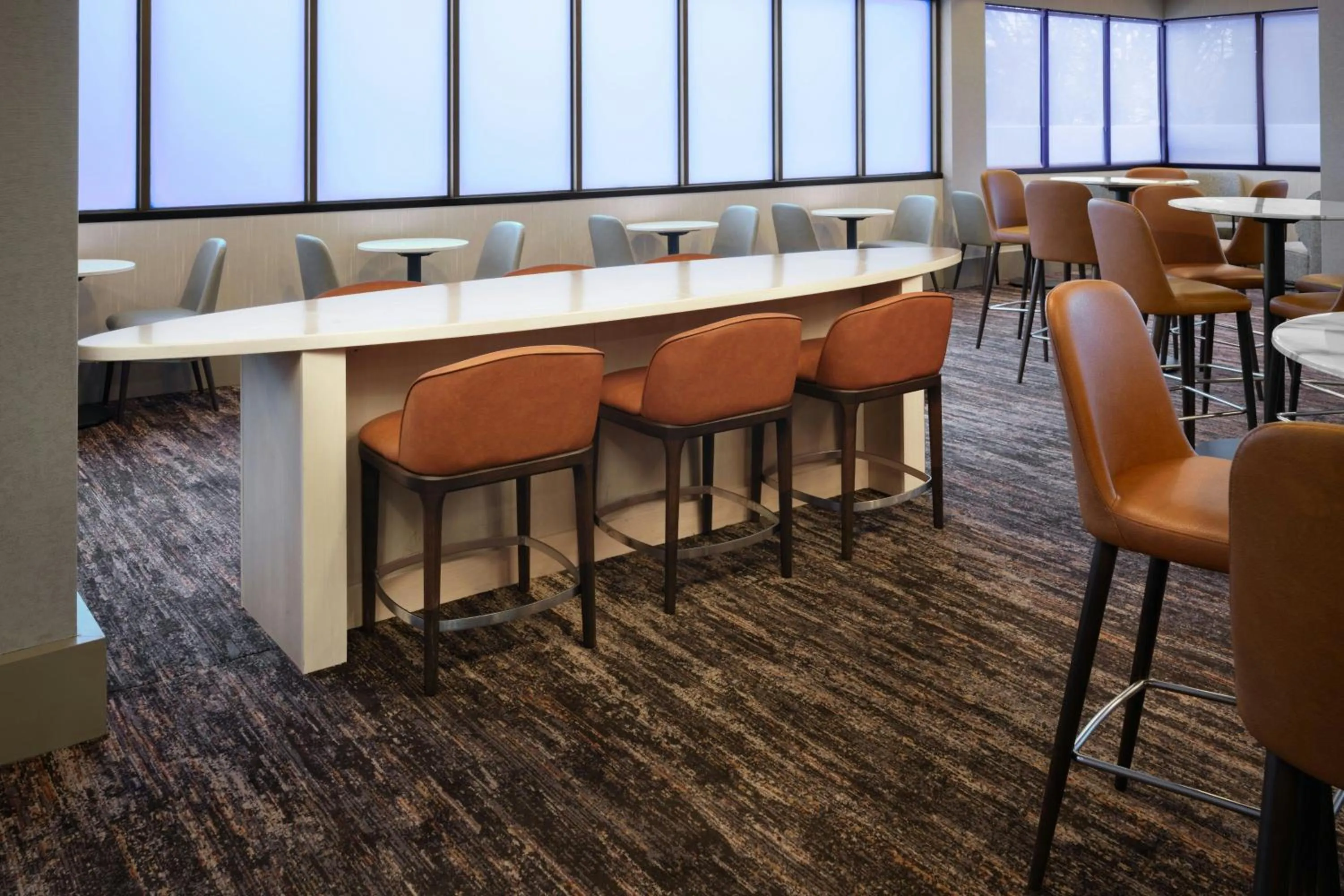 Lounge or bar in The Westin Tysons Corner