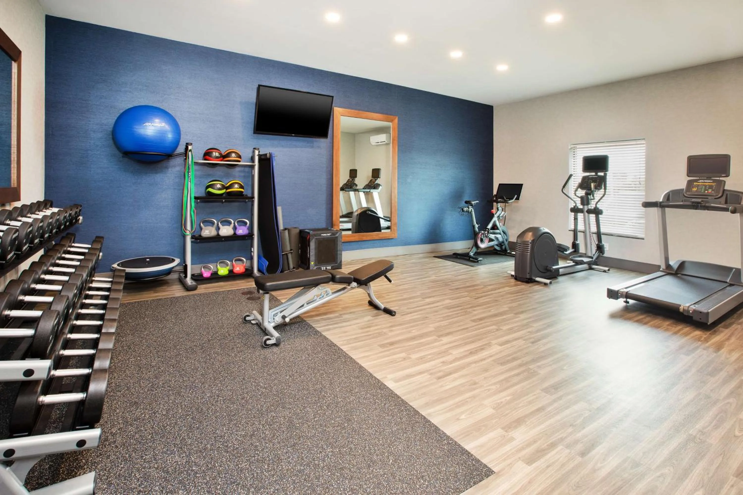 Fitness centre/facilities in Hampton Inn Clinton