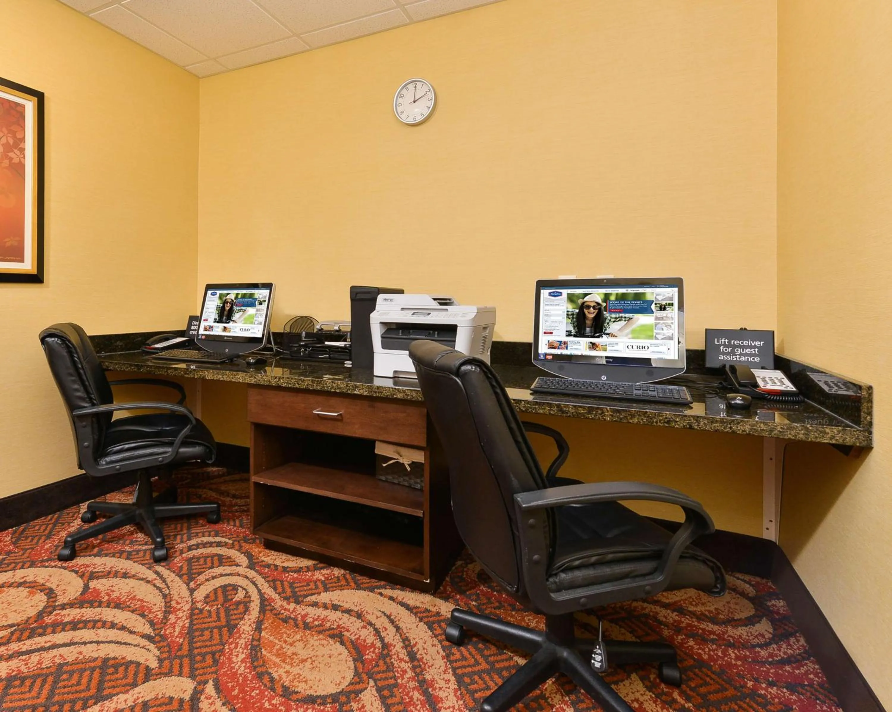 Business facilities in Hampton Inn Clinton