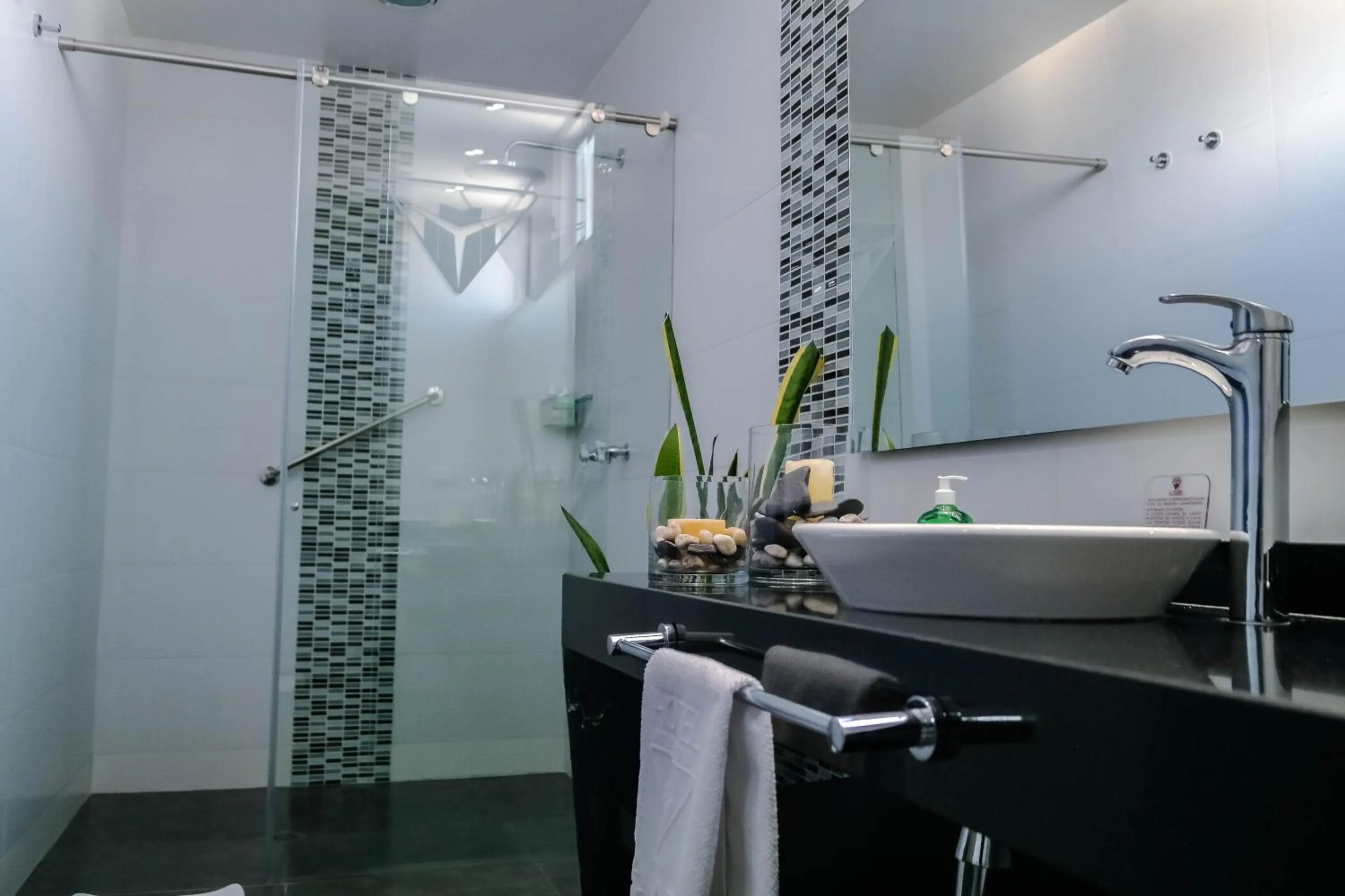 Bathroom in Hotel Internacional La Triada