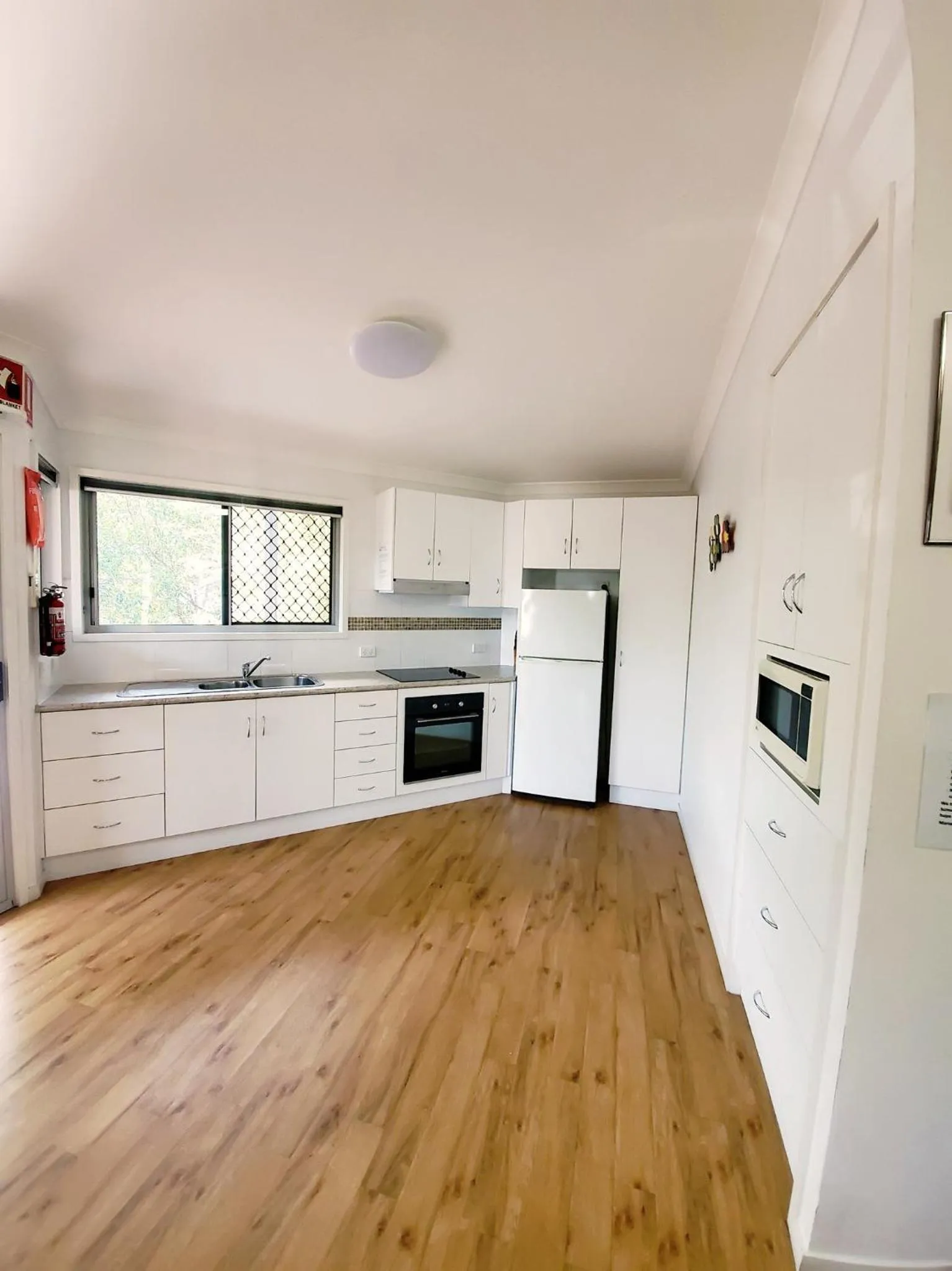 Kitchen or kitchenette in Sunset Cabins 1770