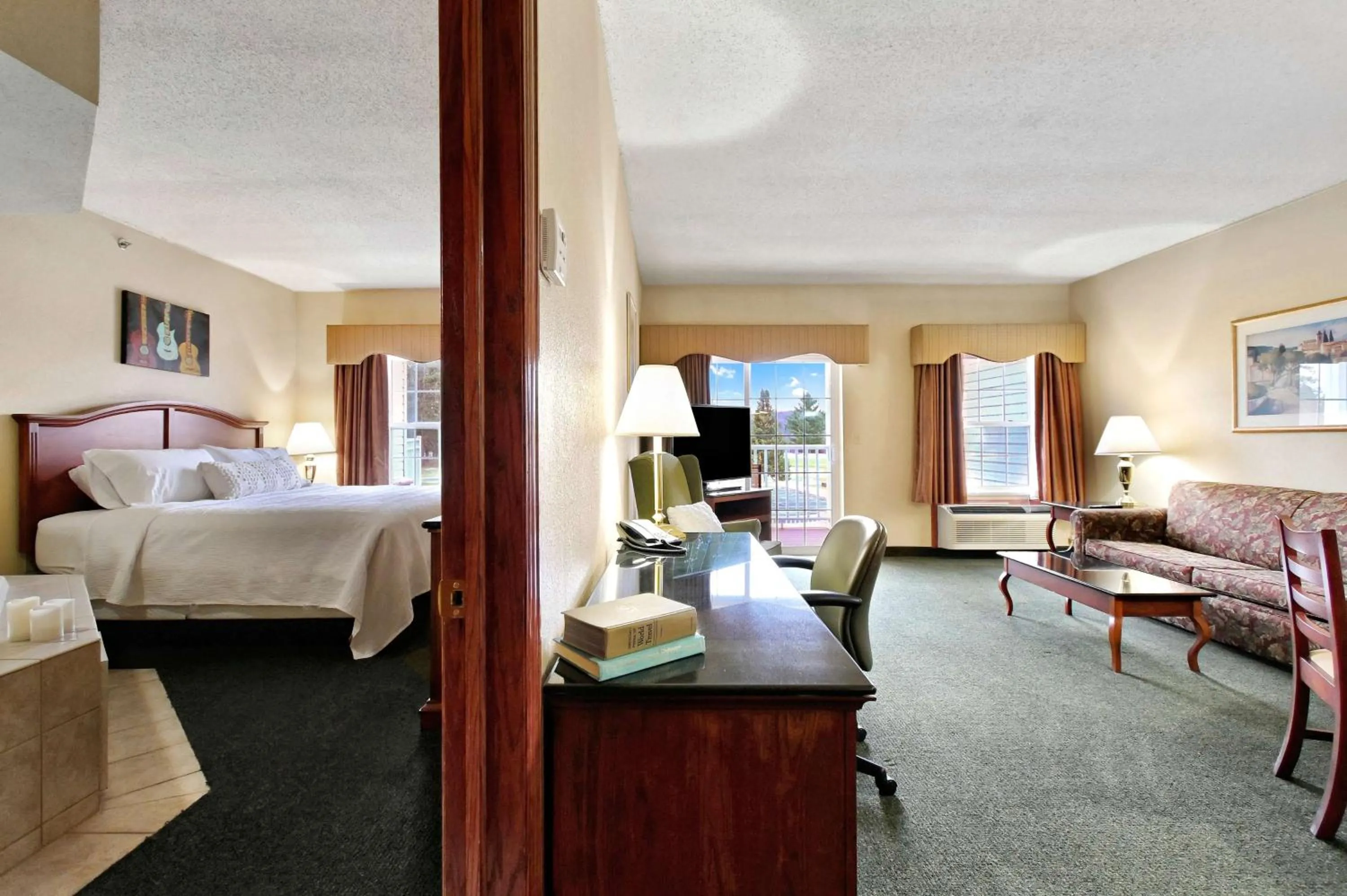 Bedroom in Four Seasons Island Resort