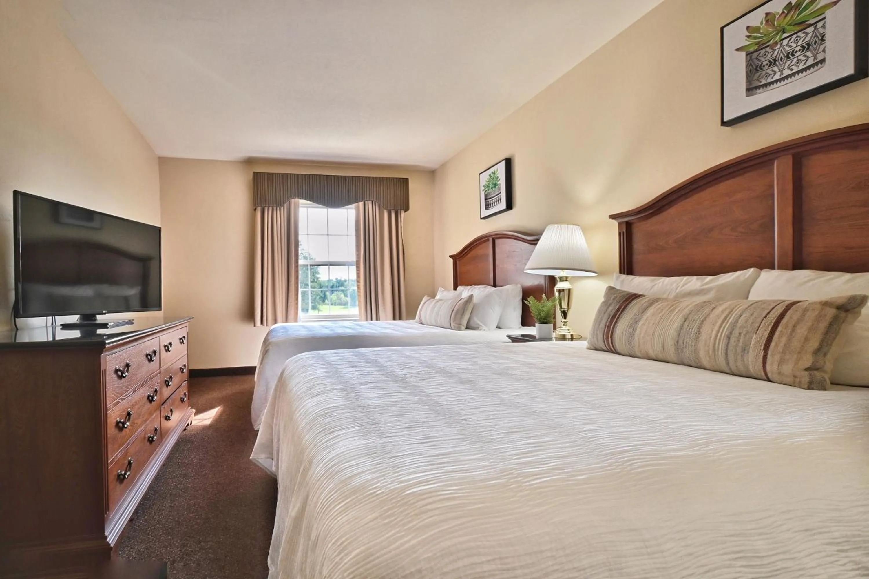 Bed in Four Seasons Island Resort