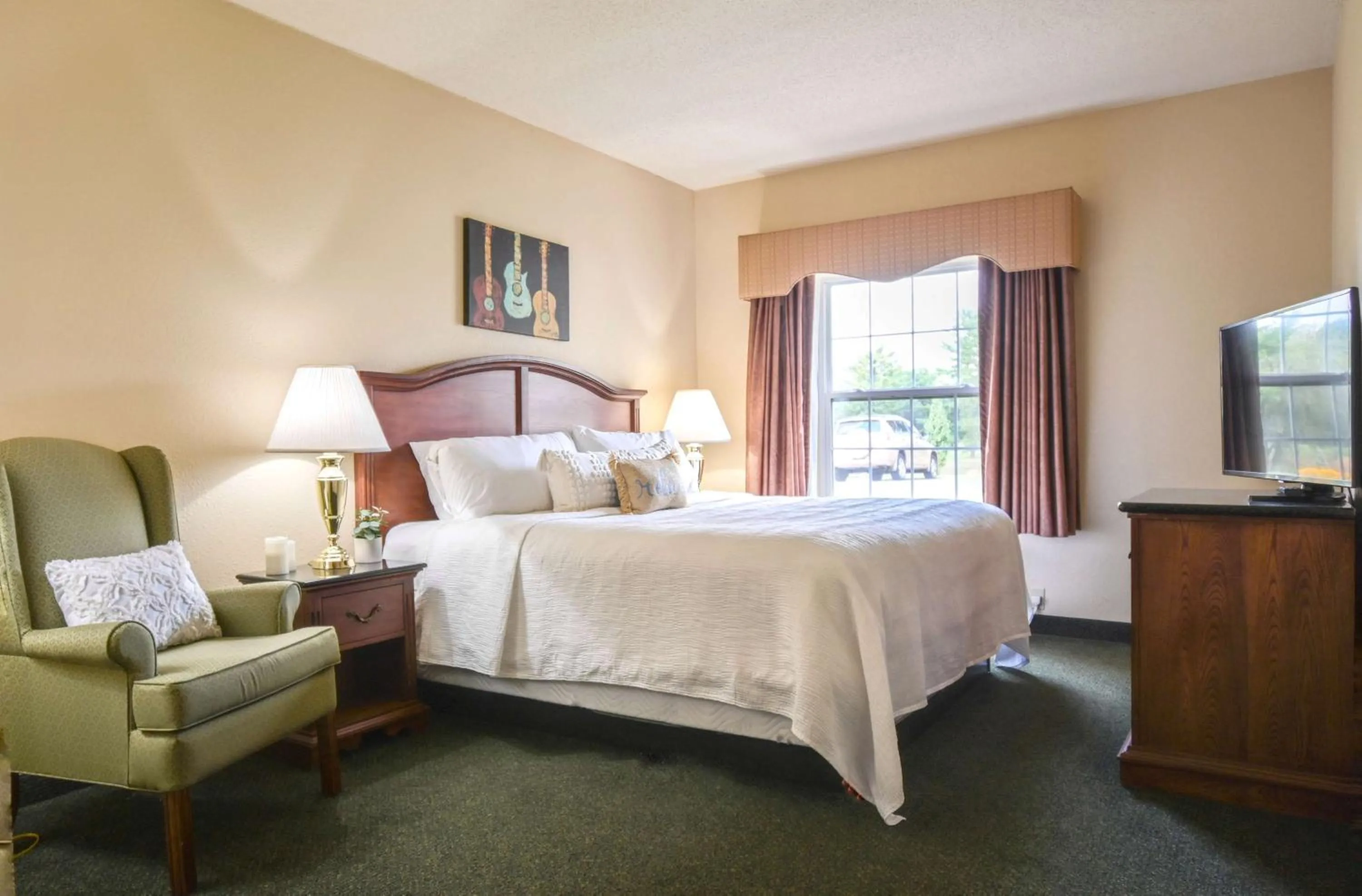 Photo of the whole room in Four Seasons Island Resort