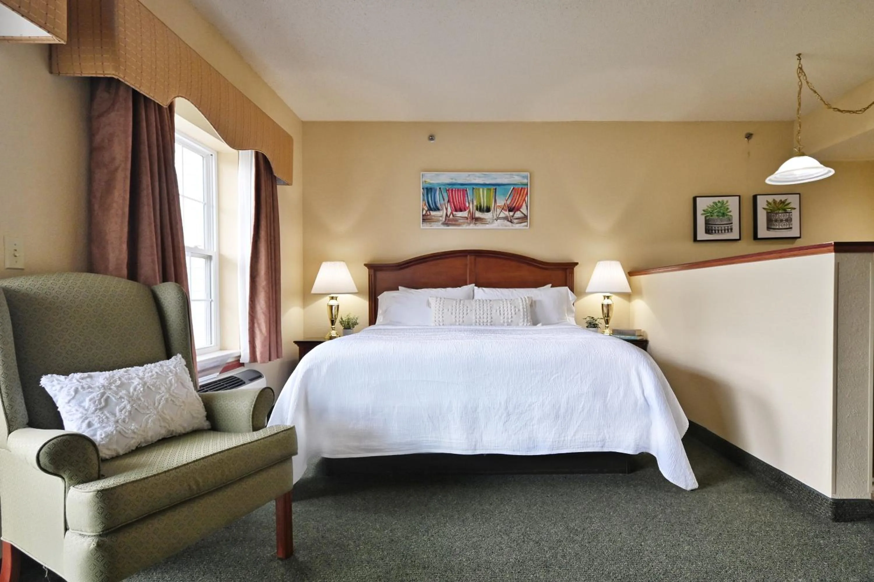 Bed in Four Seasons Island Resort