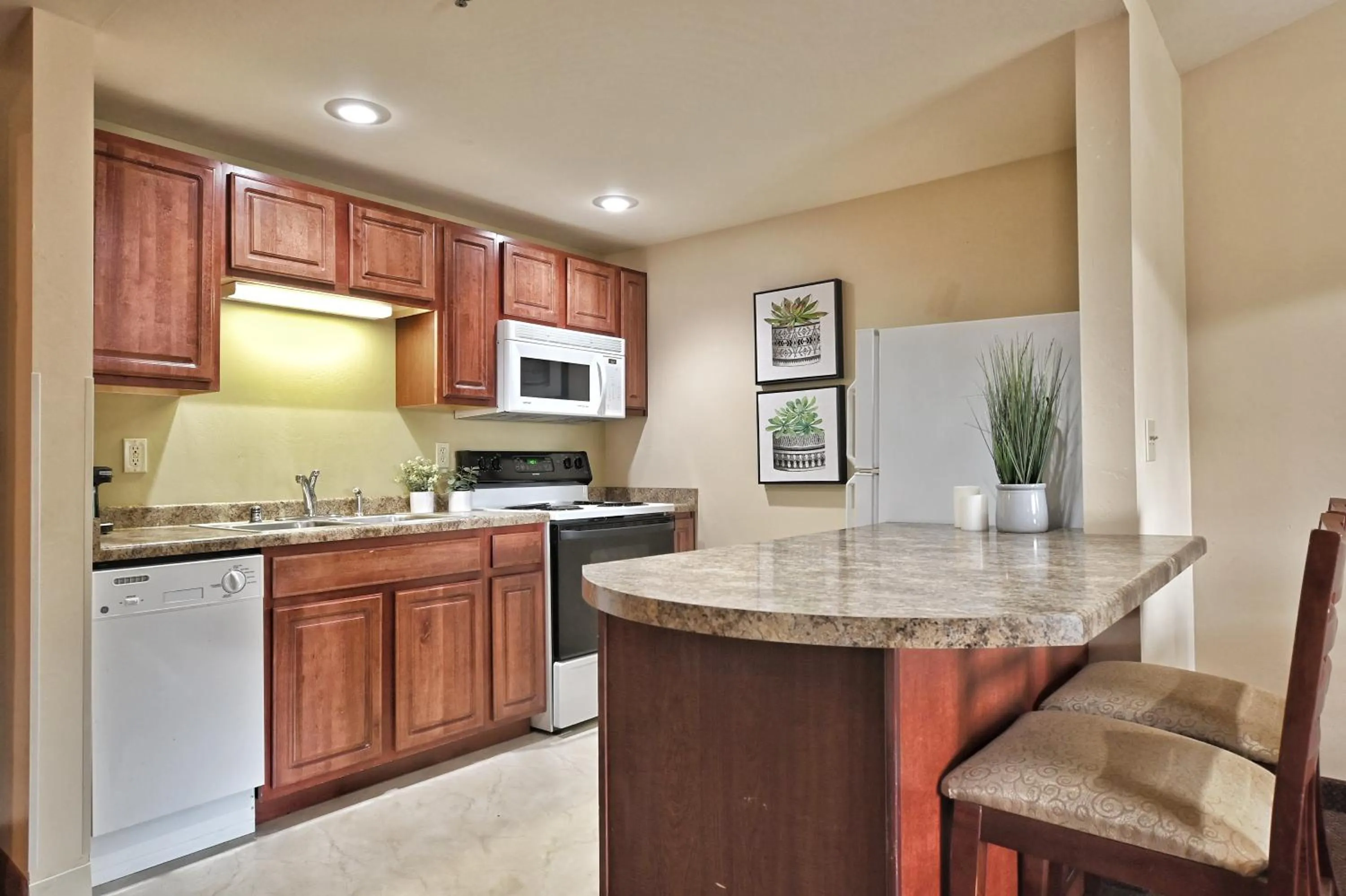 kitchen in Four Seasons Island Resort