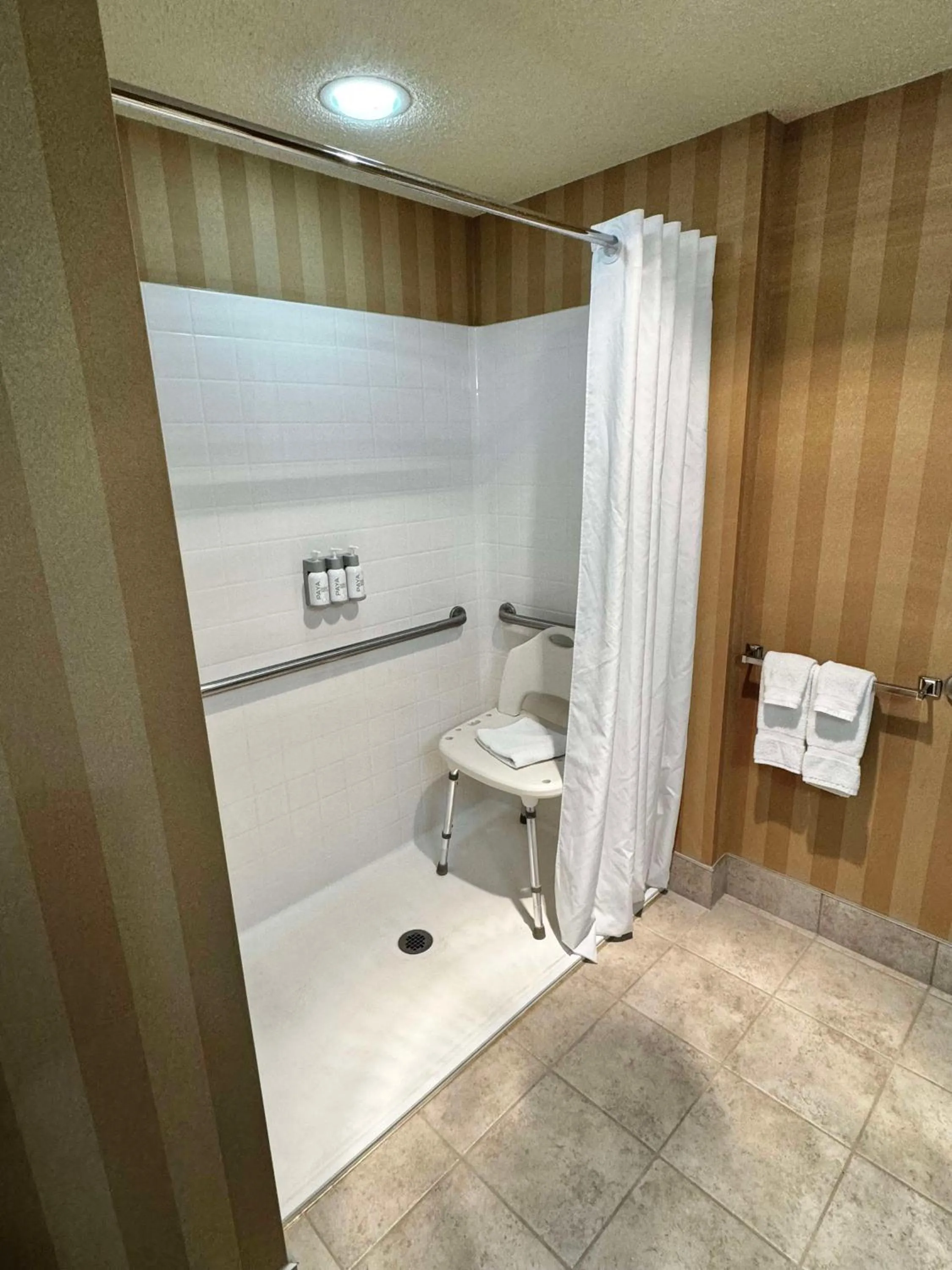Bathroom in Four Seasons Island Resort