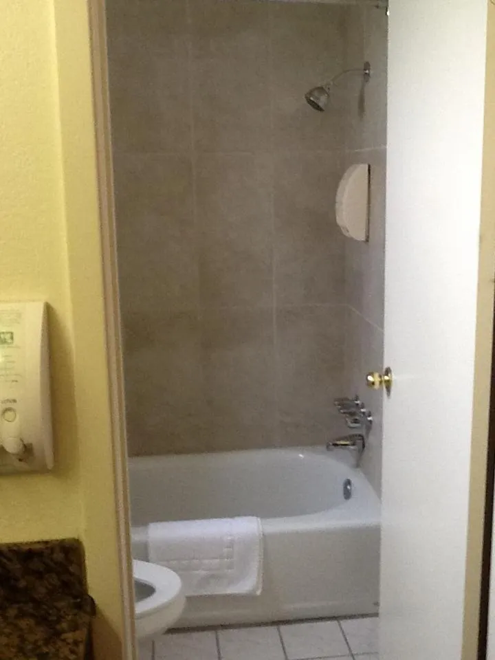 Bathroom in American Best Value Inn Springerville
