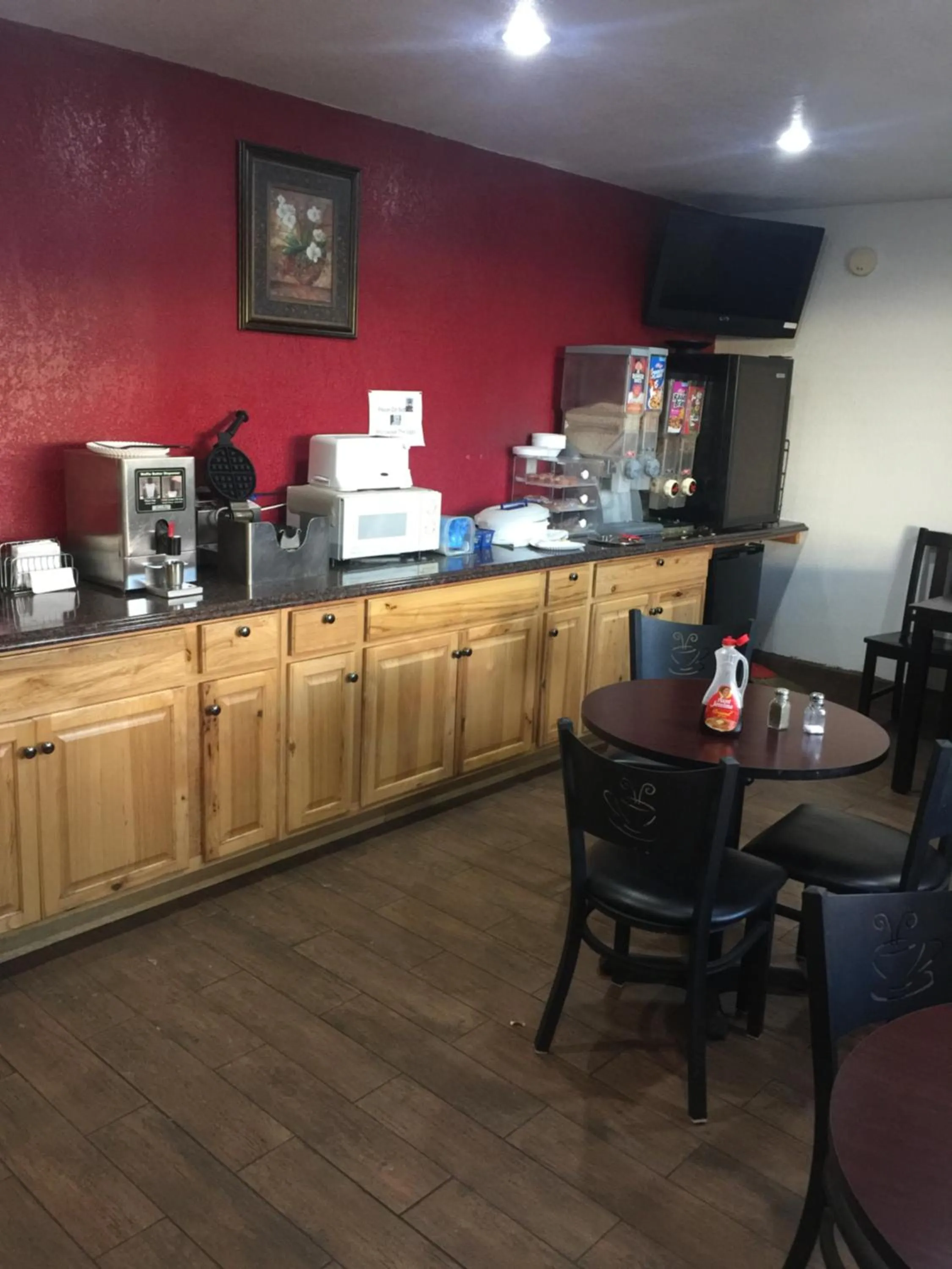 Restaurant/Places to Eat in American Best Value Inn Springerville
