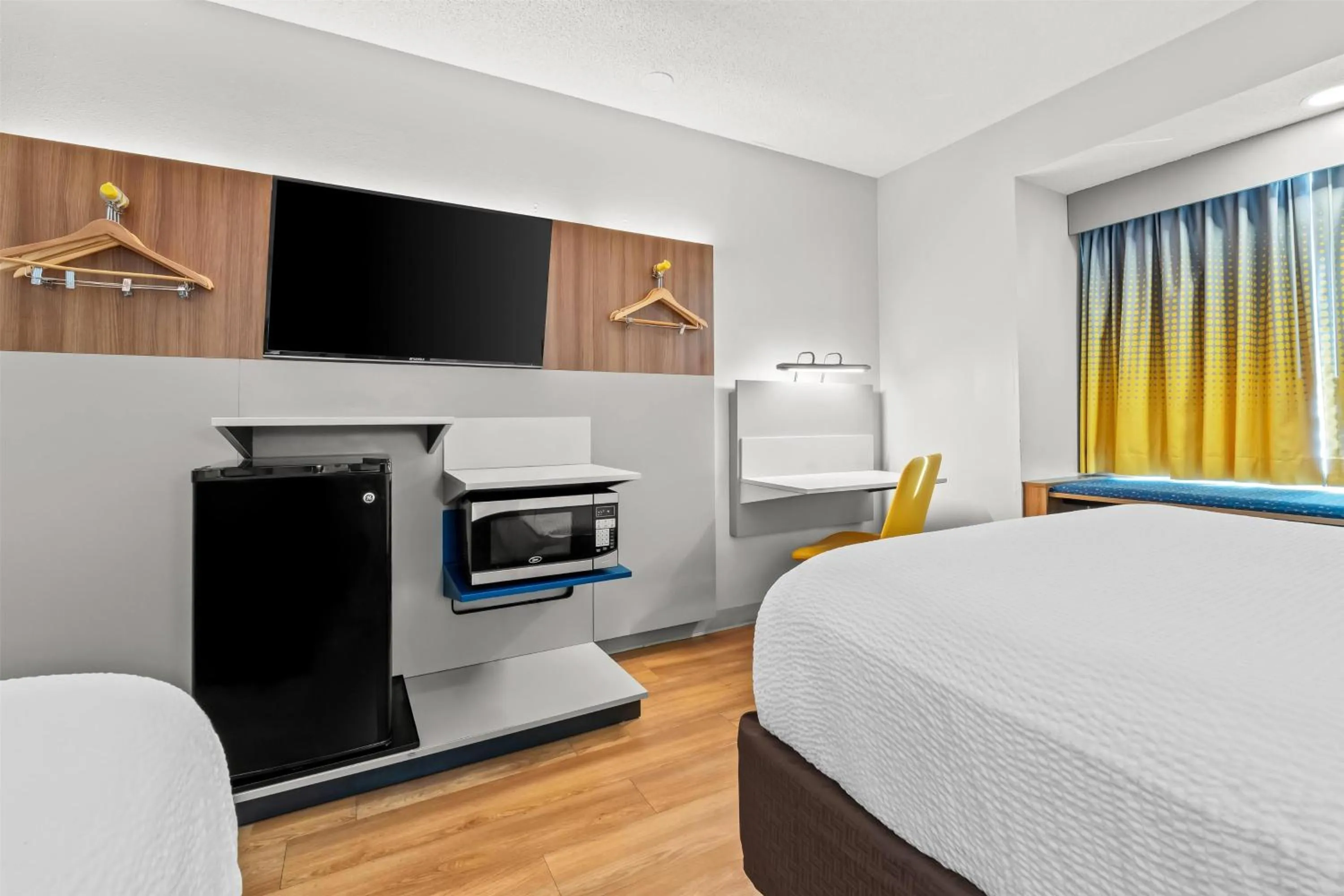 Photo of the whole room, Bed in Microtel Inn and Suites - Salisbury