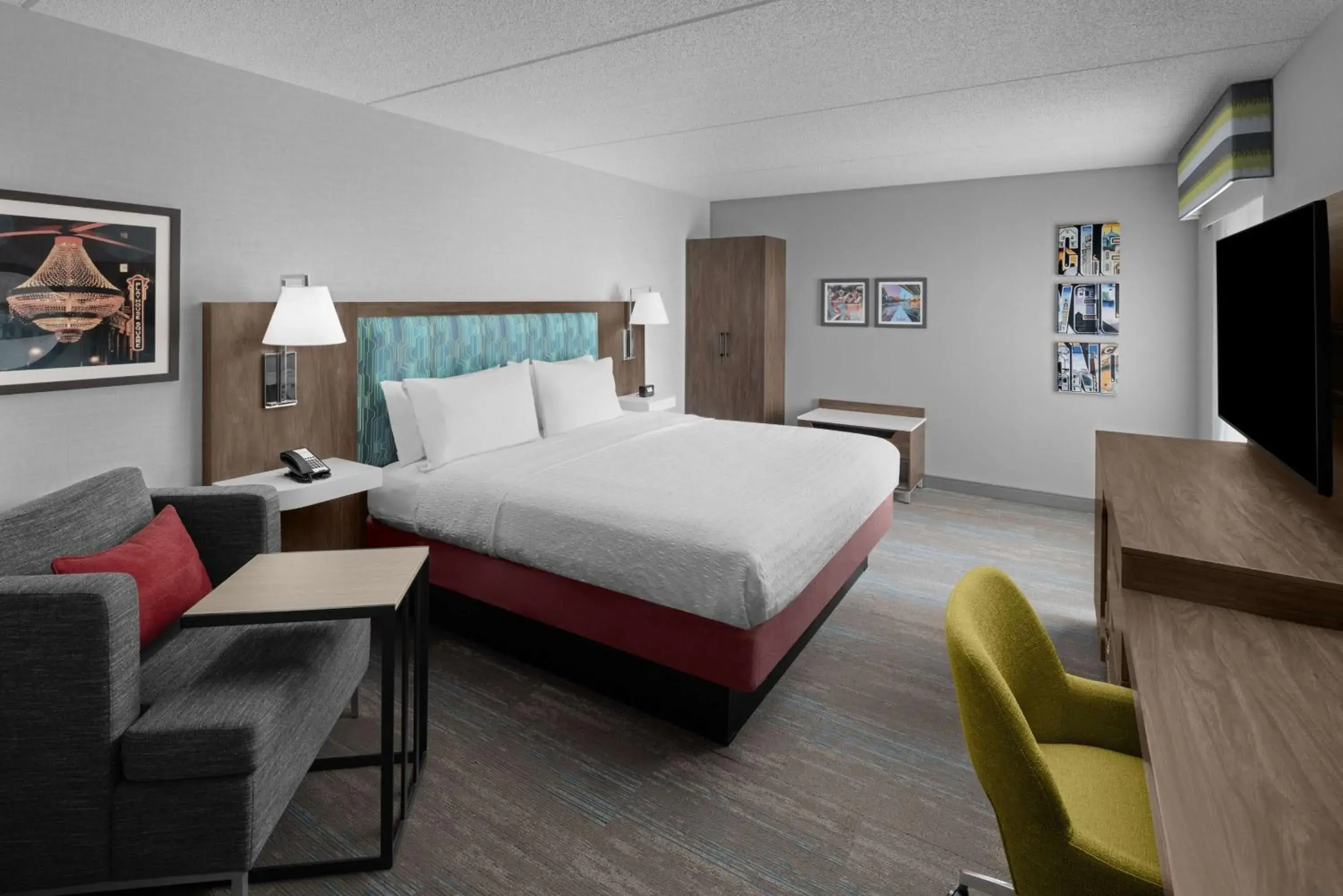 Corner King Room with City View - Non-Smoking in Hampton Inn Cleveland-Downtown Corner King Room with City View - Non-Smoking in Hampton Inn Cleveland-Downtown