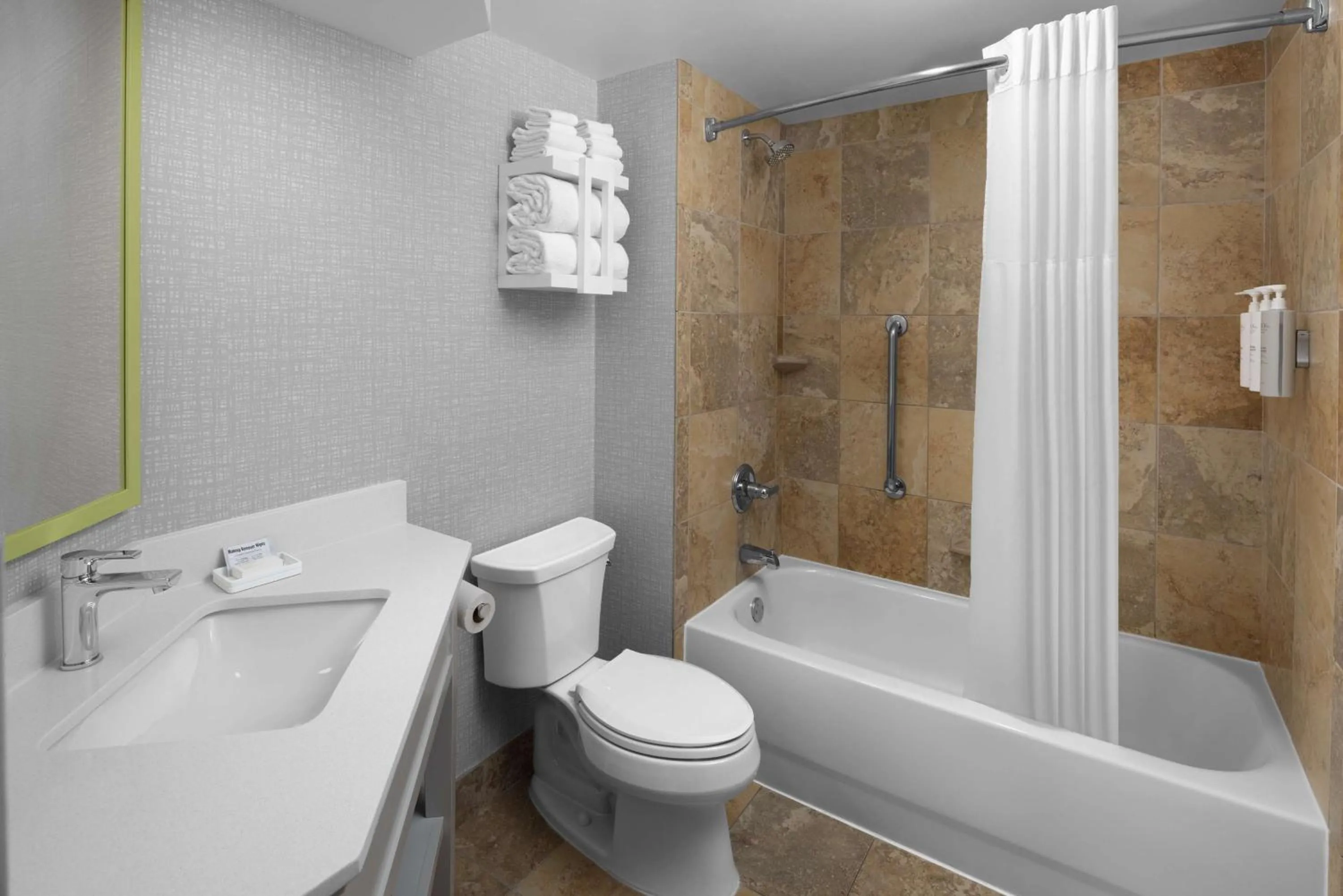 Bathroom in Hampton Inn Cleveland-Downtown