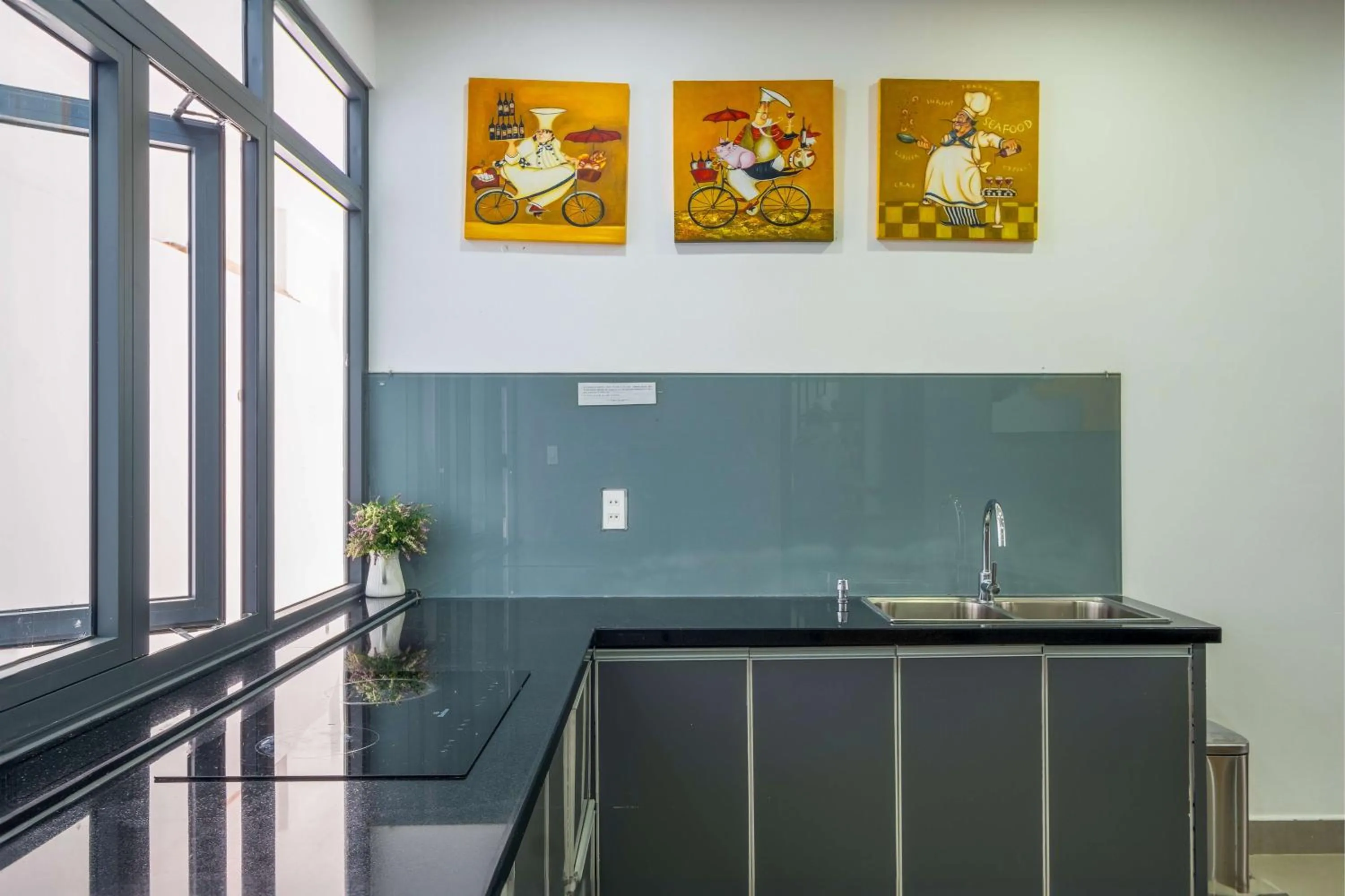 Kitchen or kitchenette in Richy Dalat Hotel