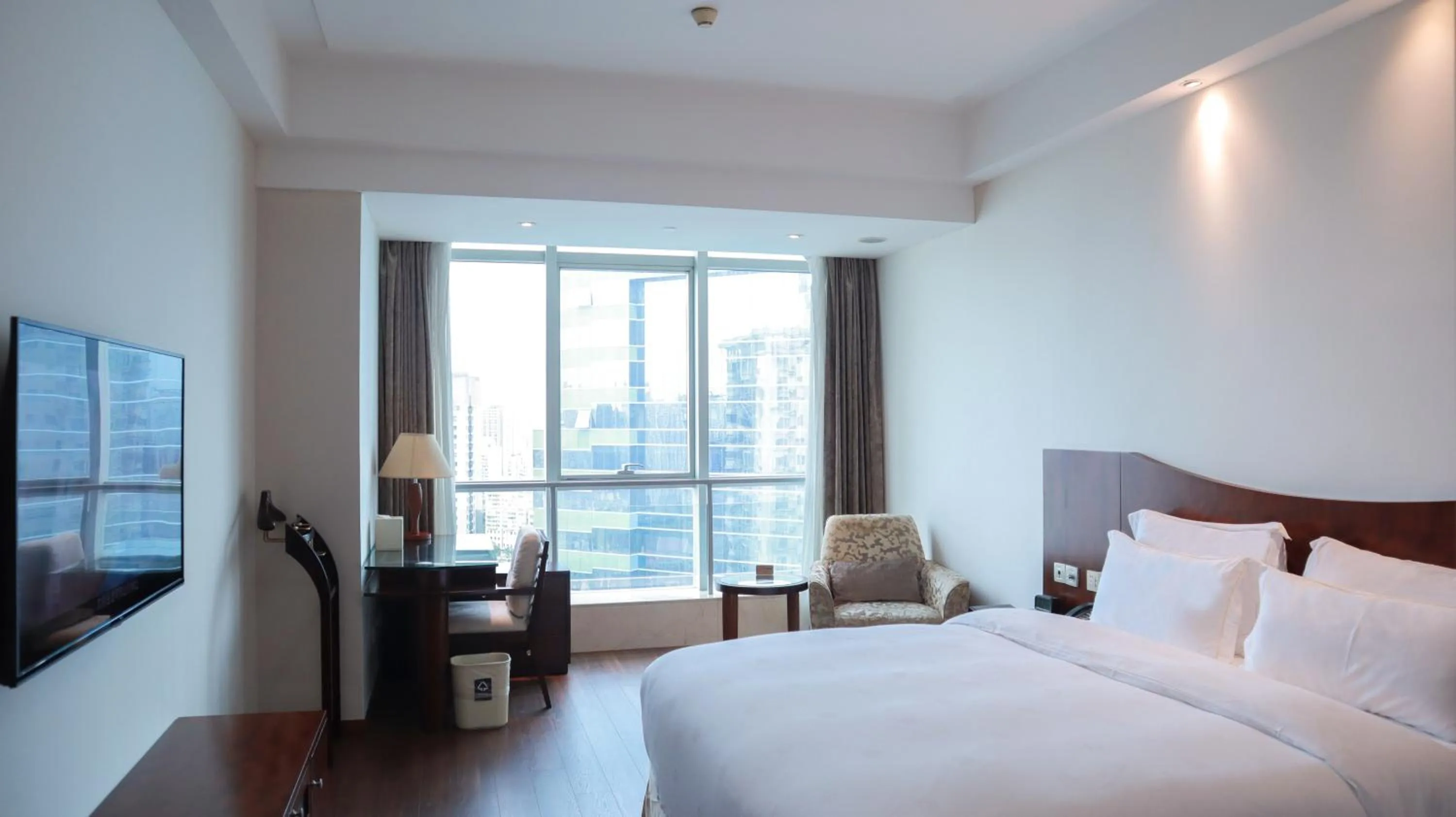 Bed in Shanghai Metropark Jichen Hotel