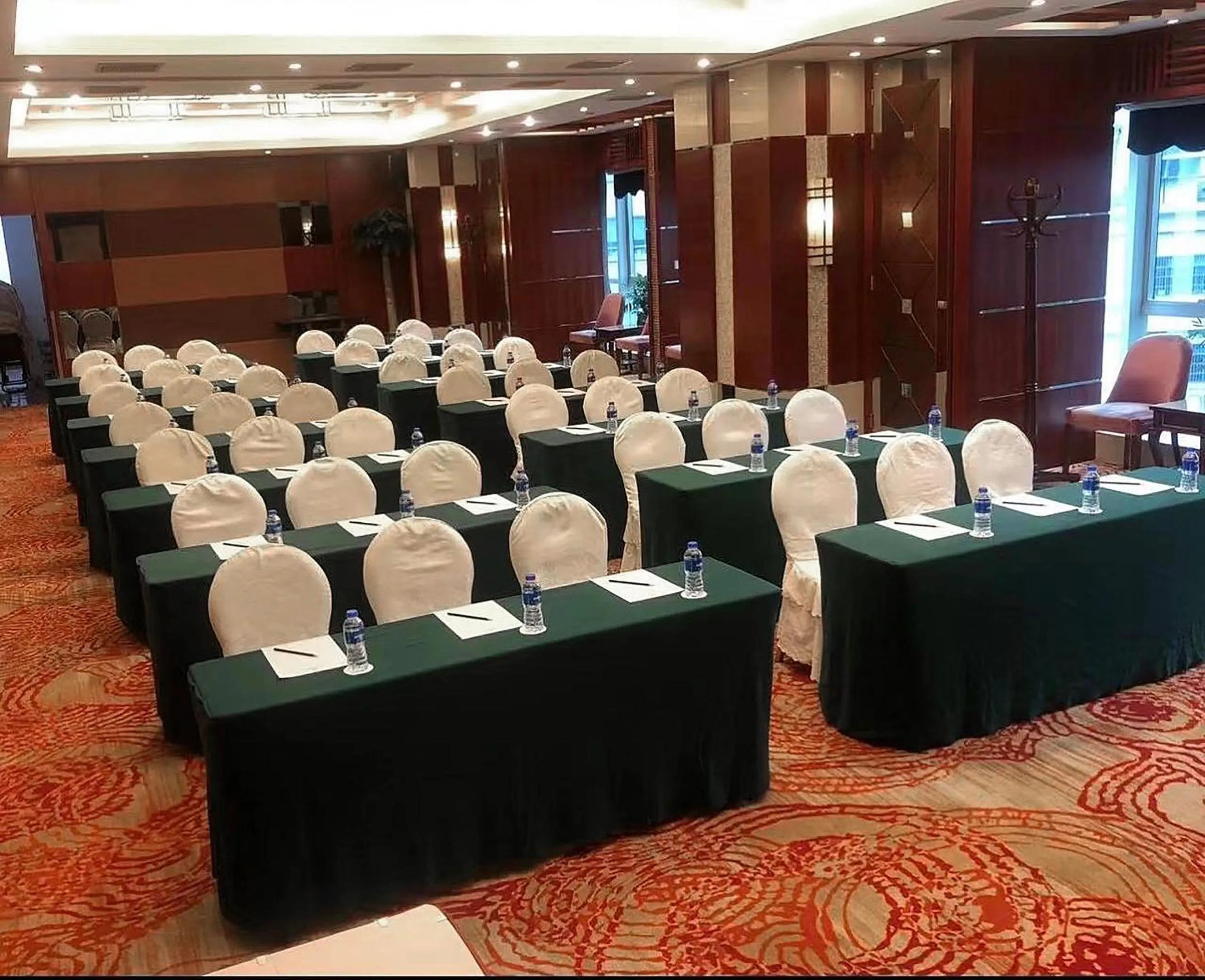 Meeting/conference room in Shanghai Metropark Jichen Hotel