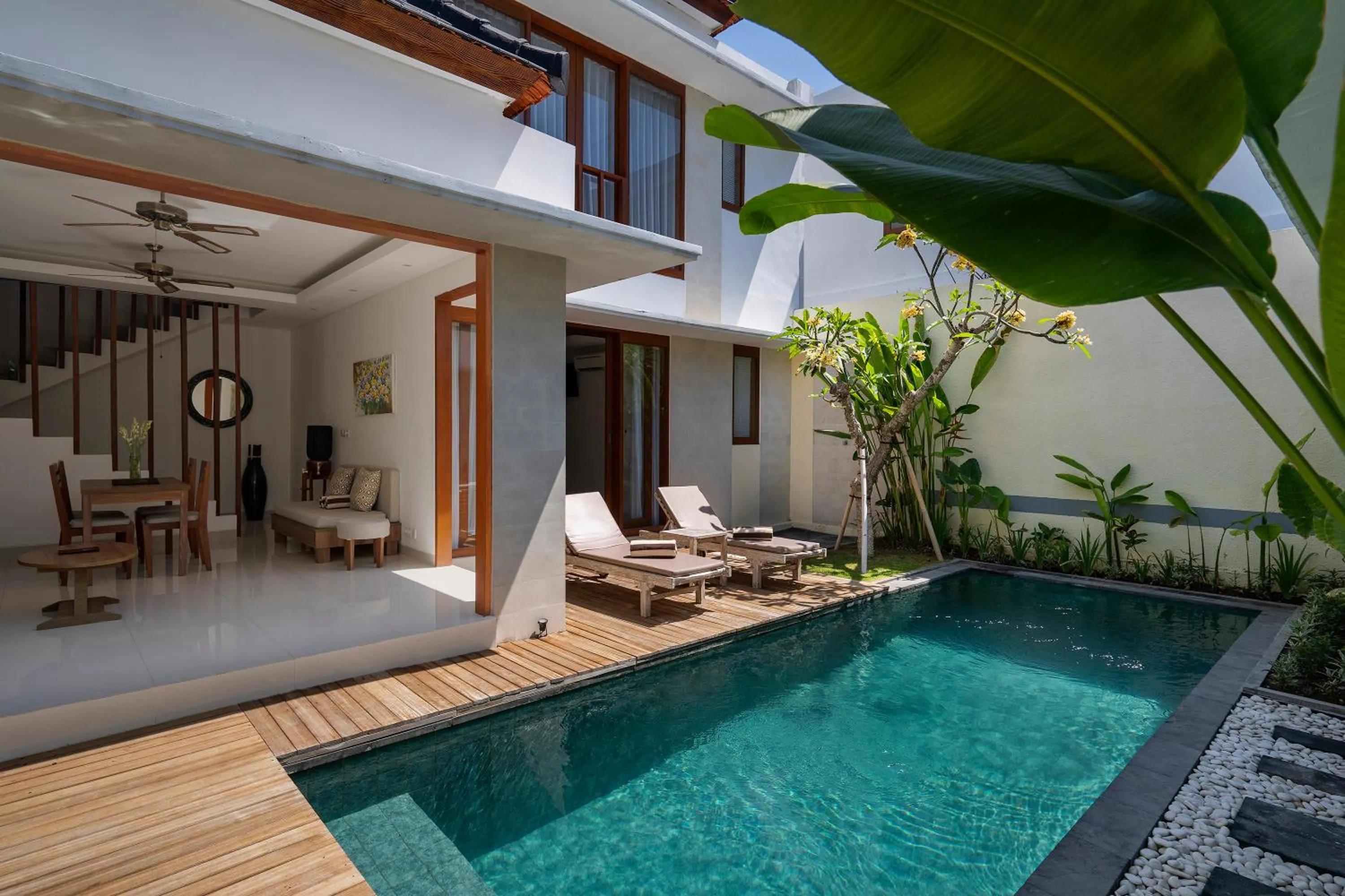 Swimming pool in The Sakaye Villas & Spa by Kanaya Hospitality