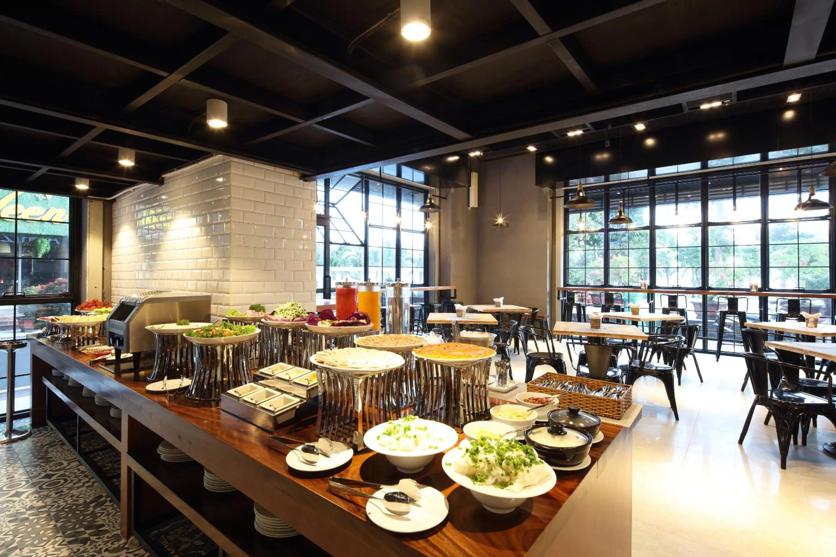 Restaurant/places to eat in Anrizon Hotel Nha Trang