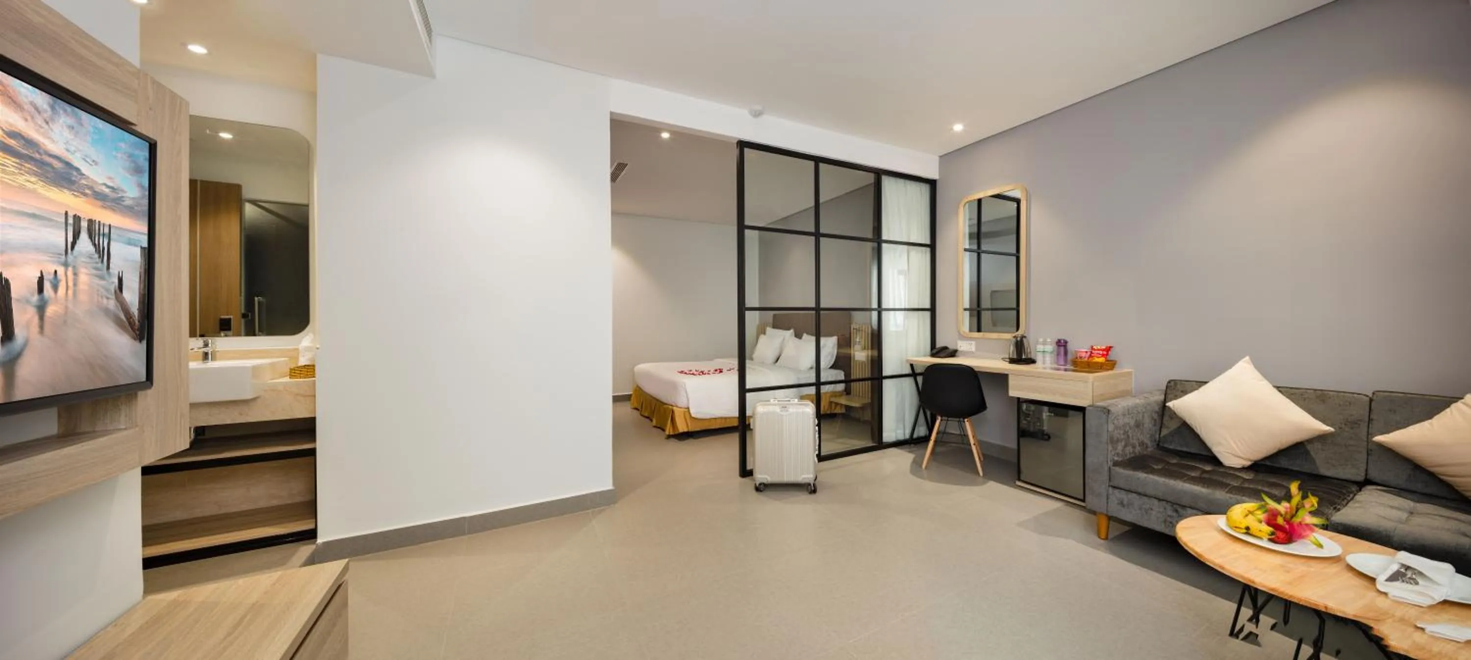 Photo of the whole room in Anrizon Hotel Nha Trang