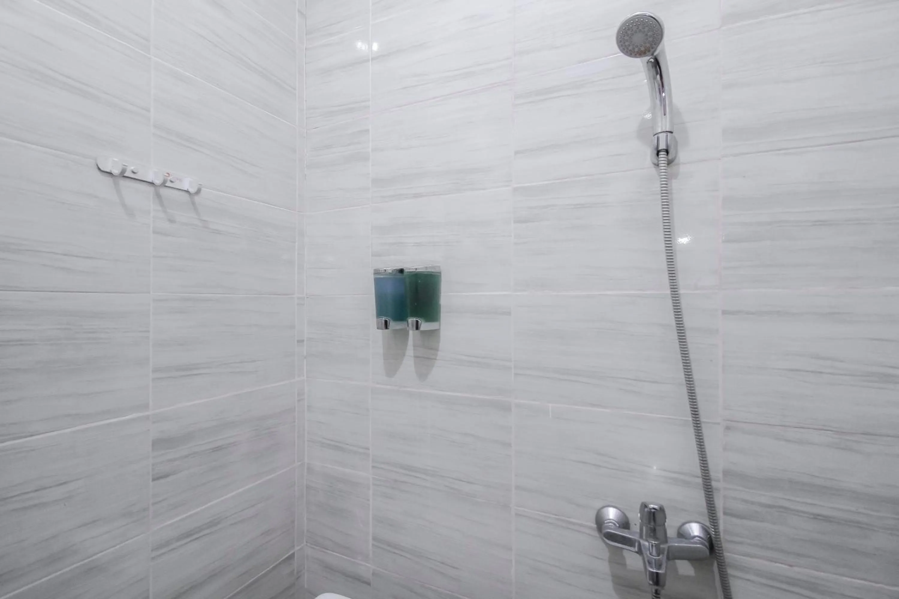 Bathroom in RedDoorz Plus near Galaxy Bekasi