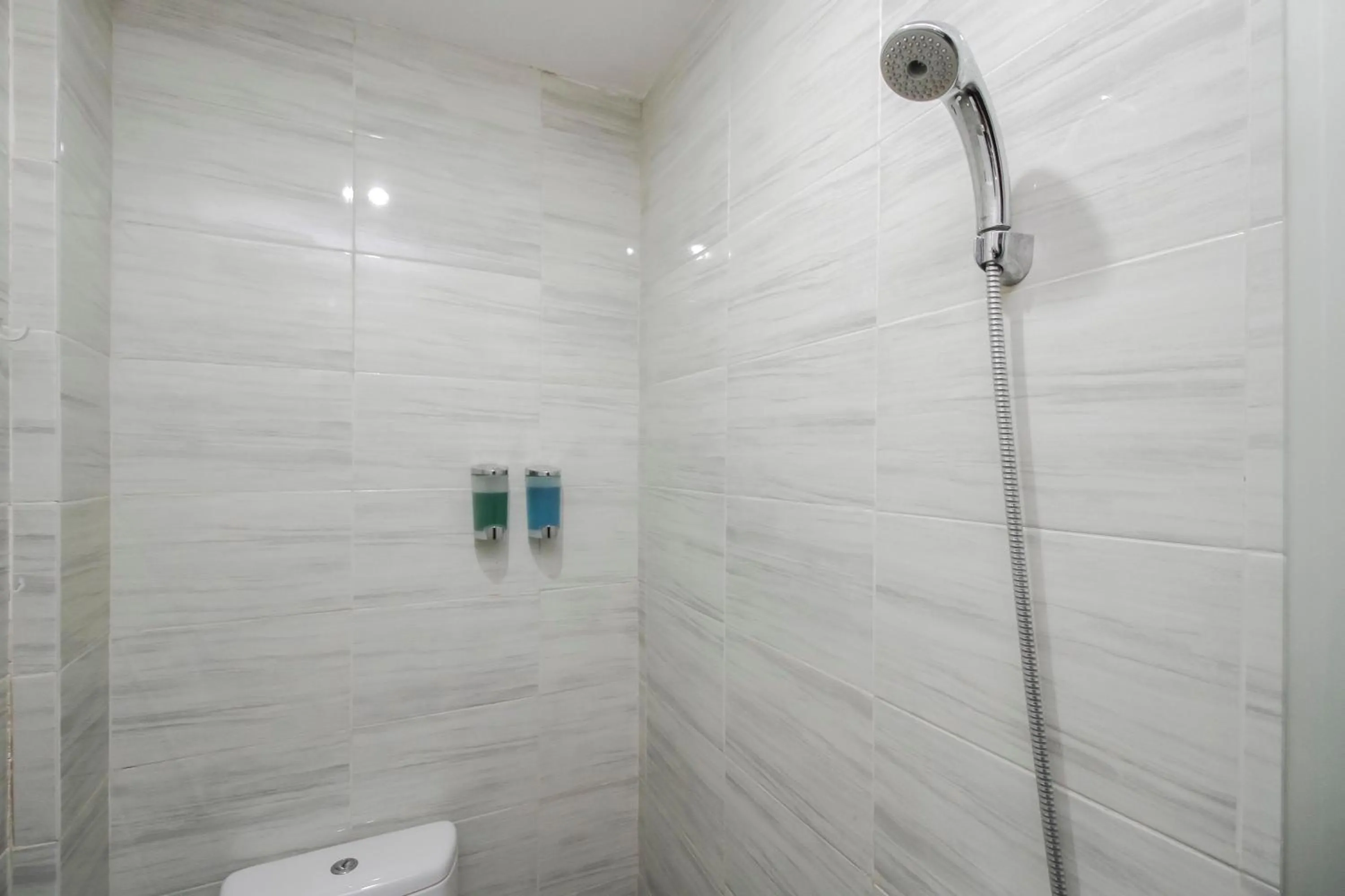 Bathroom in RedDoorz Plus near Galaxy Bekasi