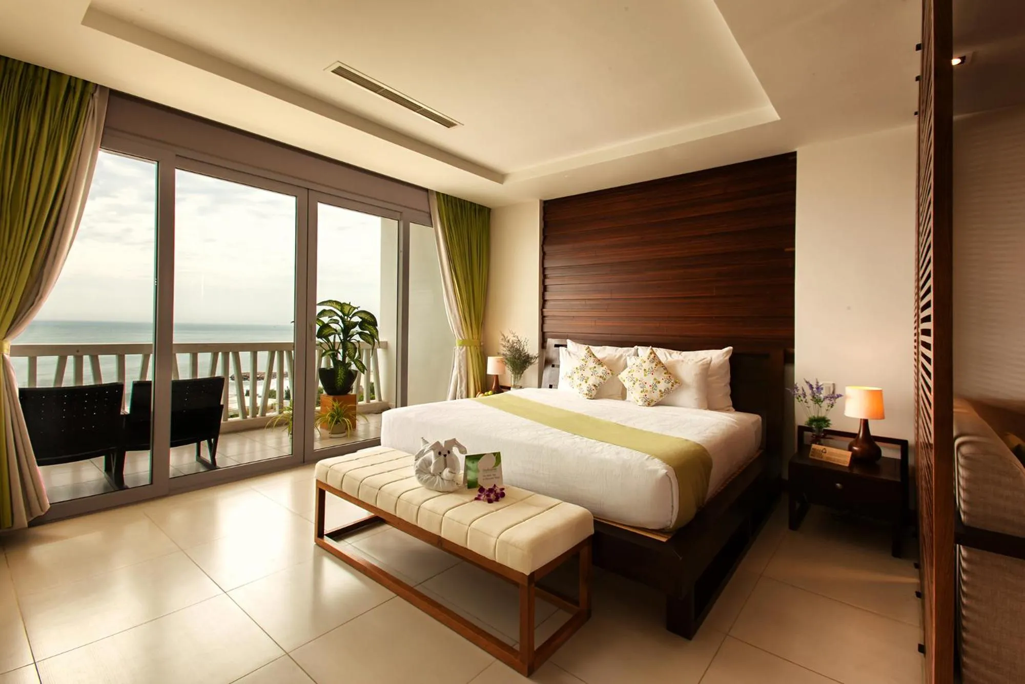 Bedroom, Bed in The Cliff Resort & Residences
