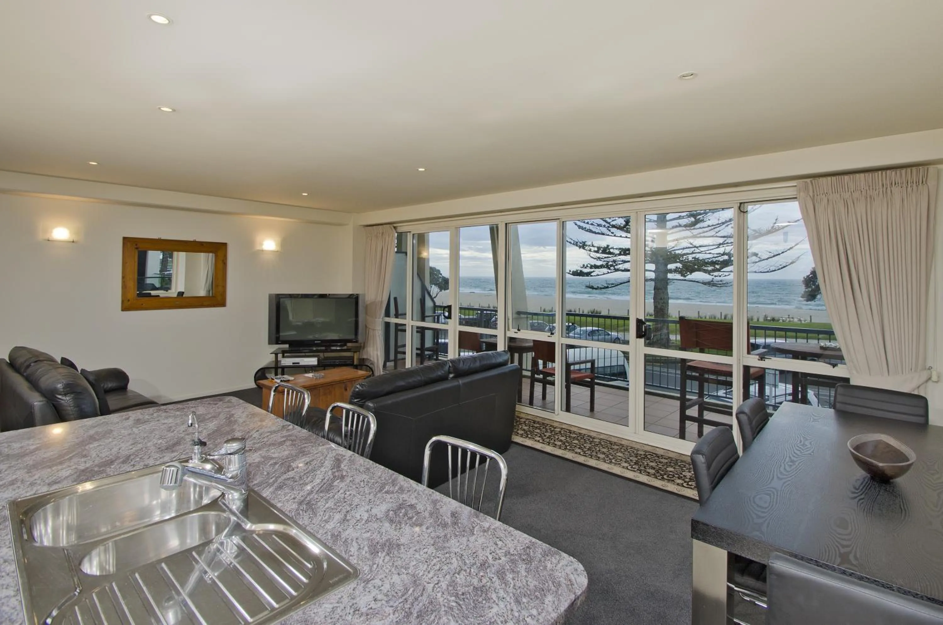 Day in Pavilion Beachfront Apartments