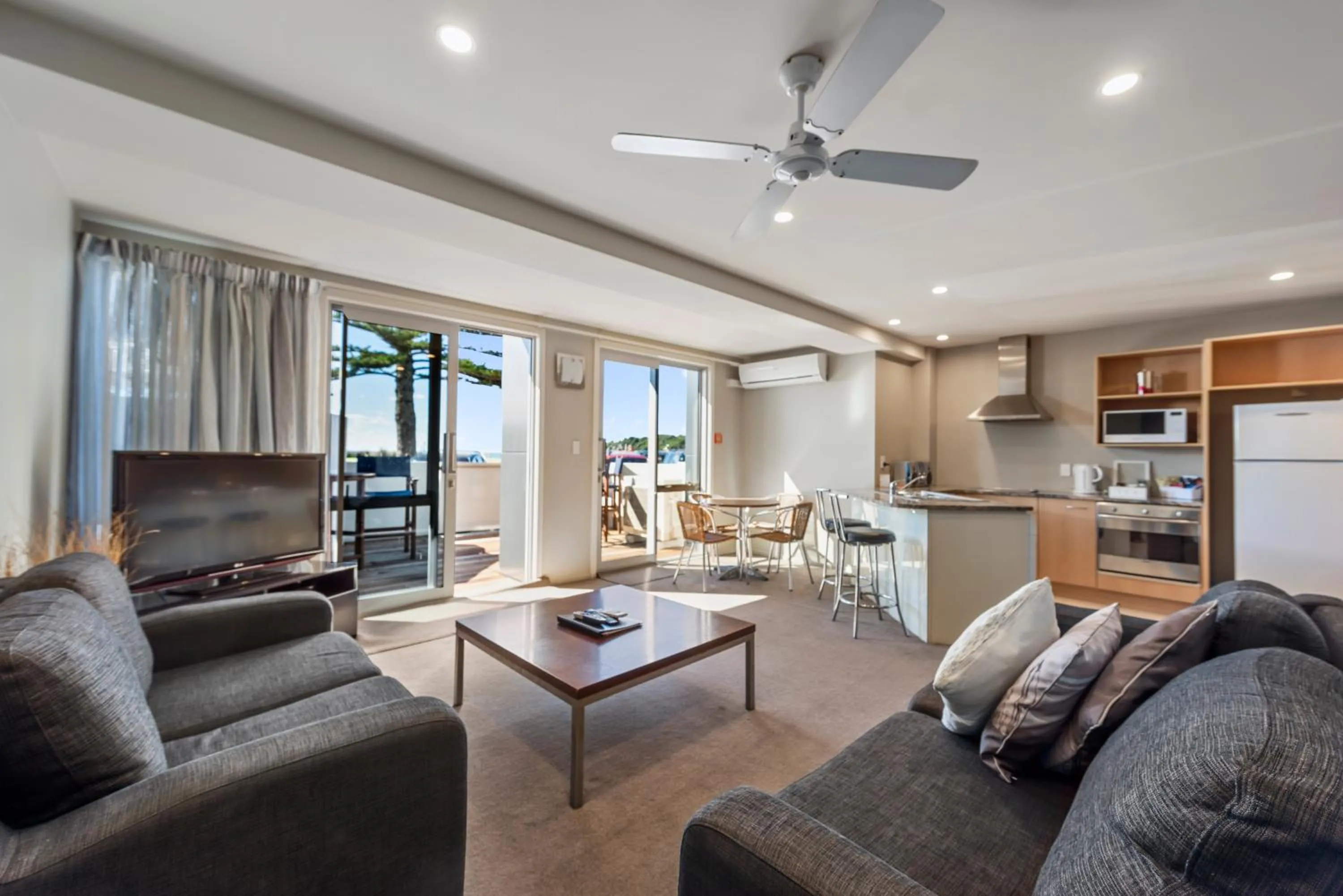 Living room in Pavilion Beachfront Apartments