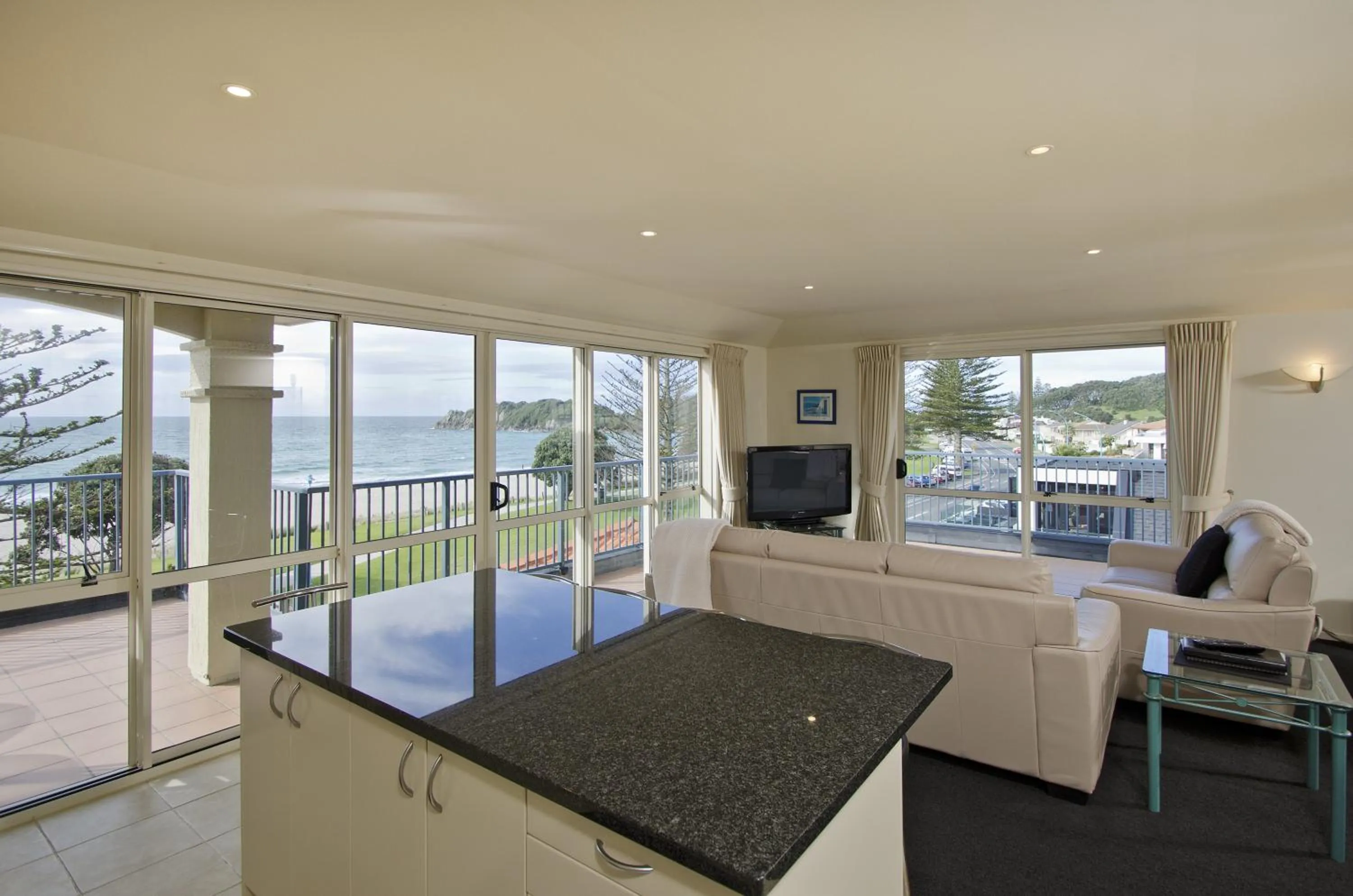 Day in Pavilion Beachfront Apartments