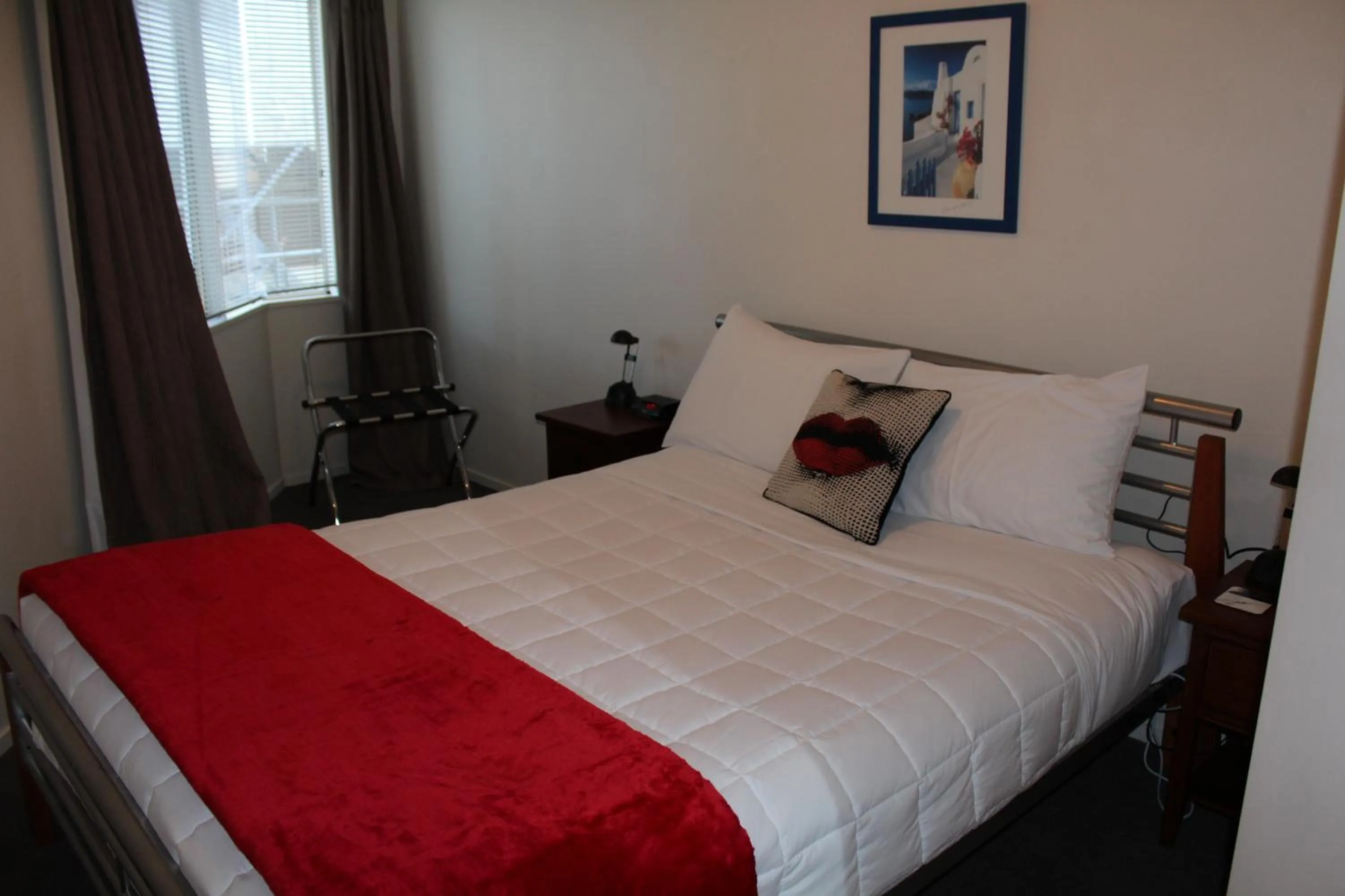 Bedroom, Bed in Pavilion Beachfront Apartments