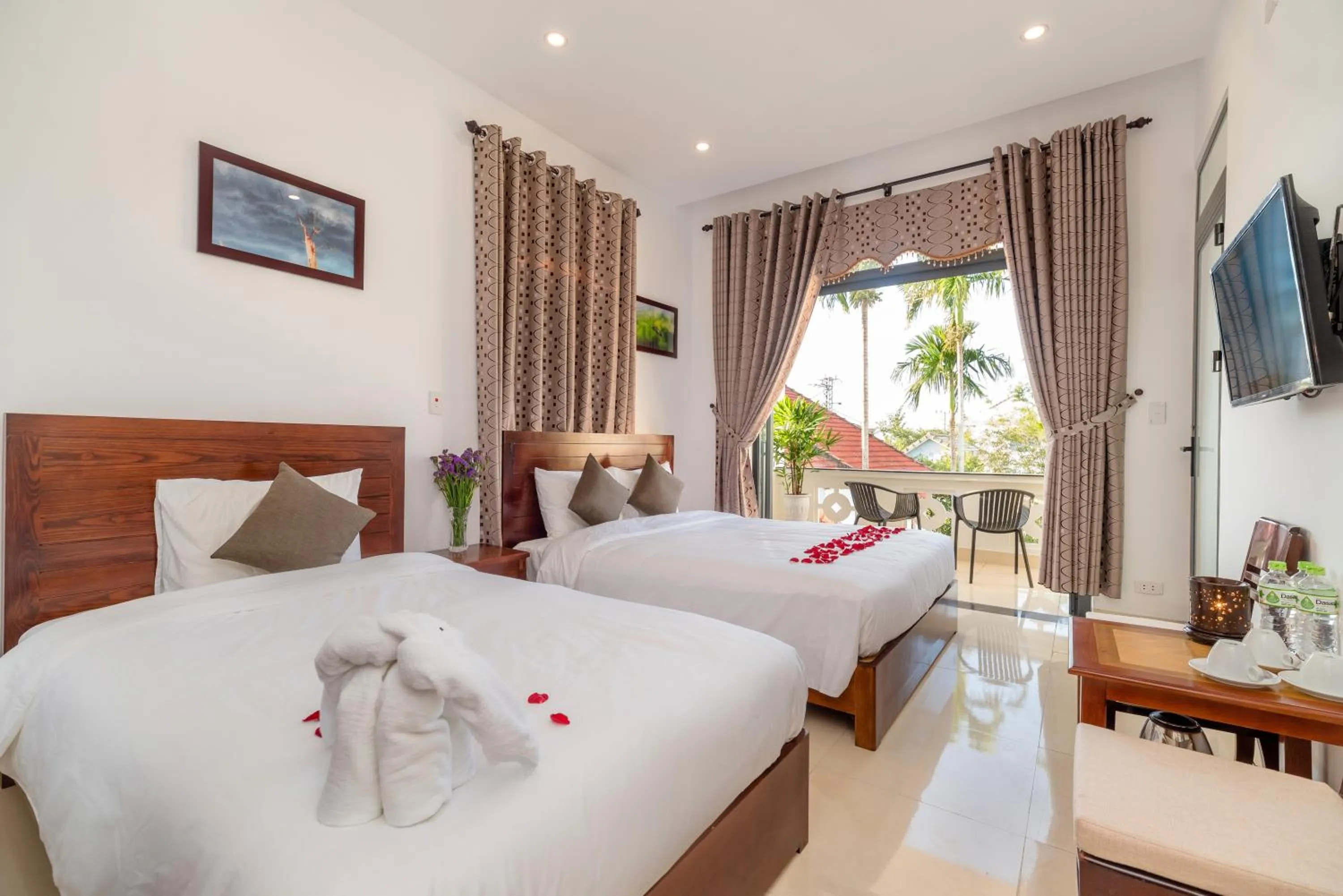 Bed in Hanh Nhung Villa