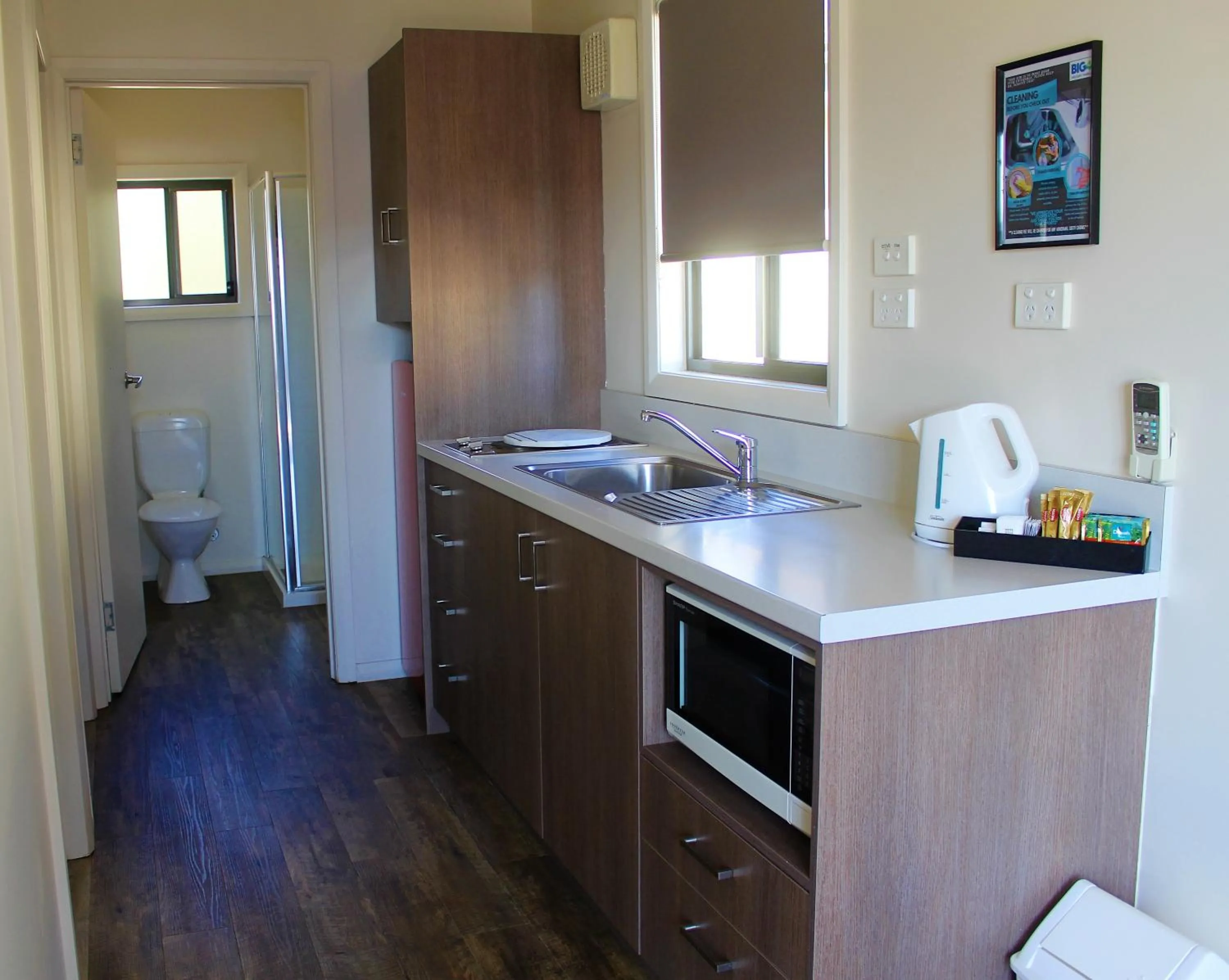 Kitchen or kitchenette in BIG4 Hobart Airport Tourist Park