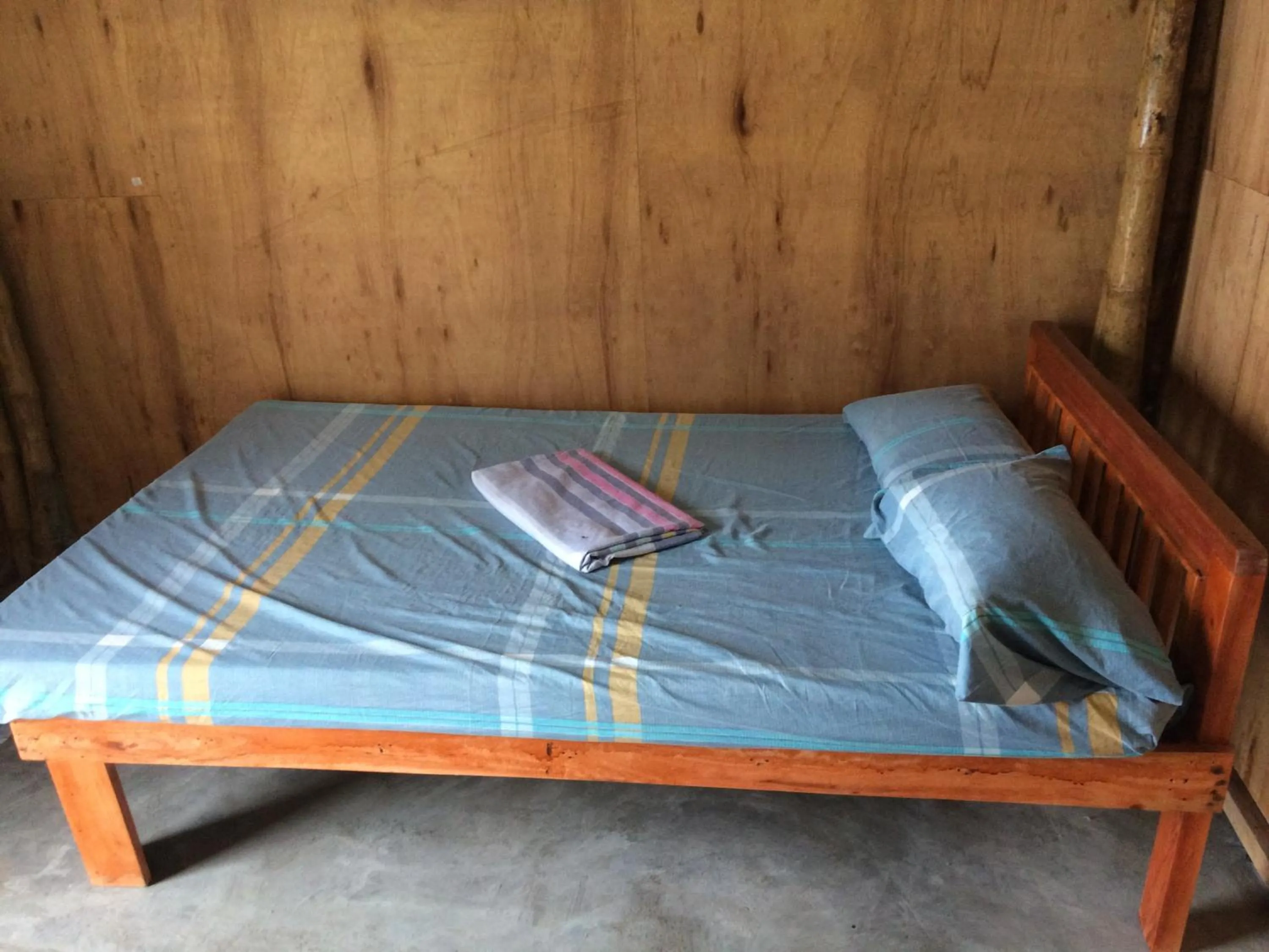 Bed in Se San Beach Resort-Isla de Gigantes