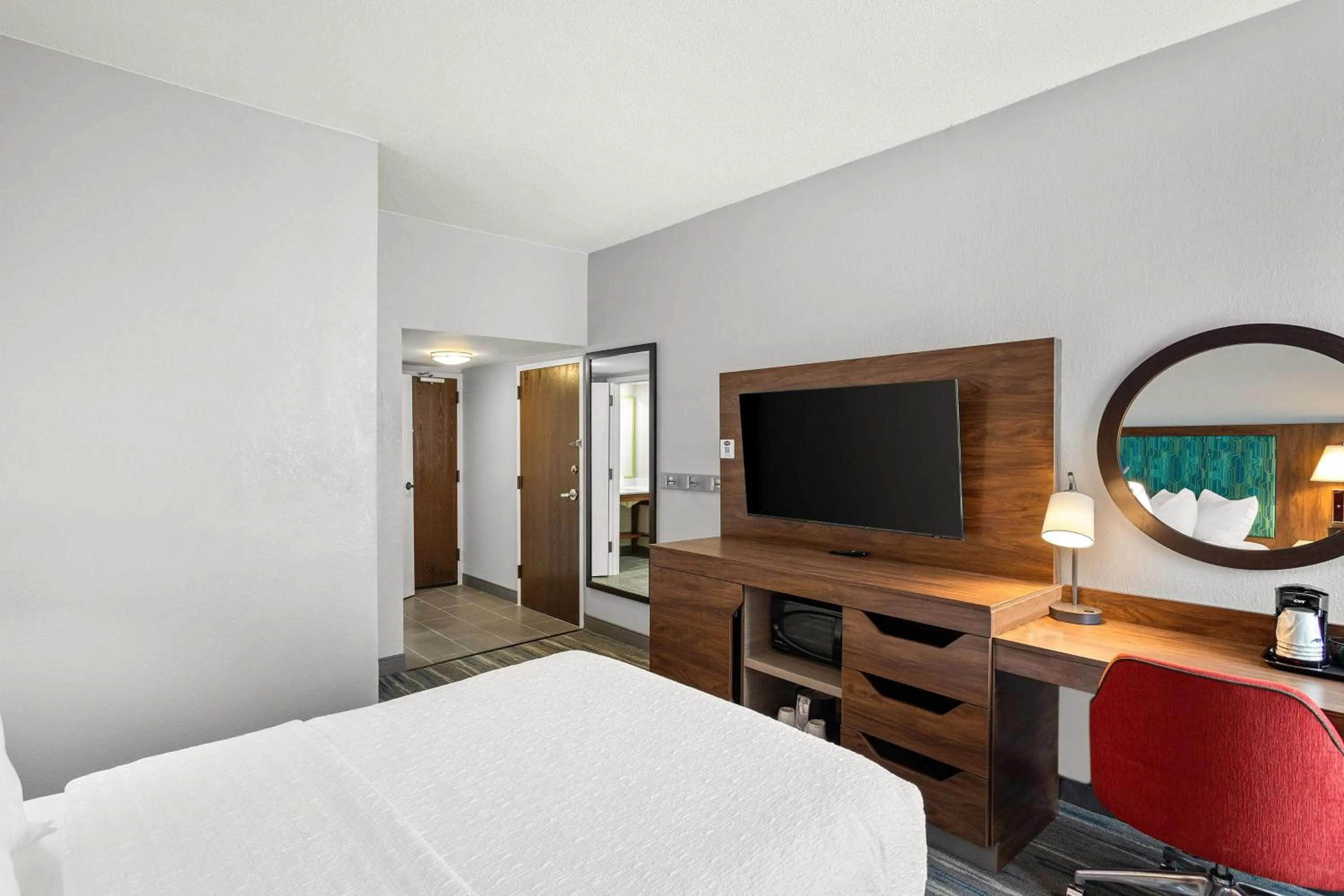 Bedroom, Bed in Hampton Inn Bridgeport/Clarksburg