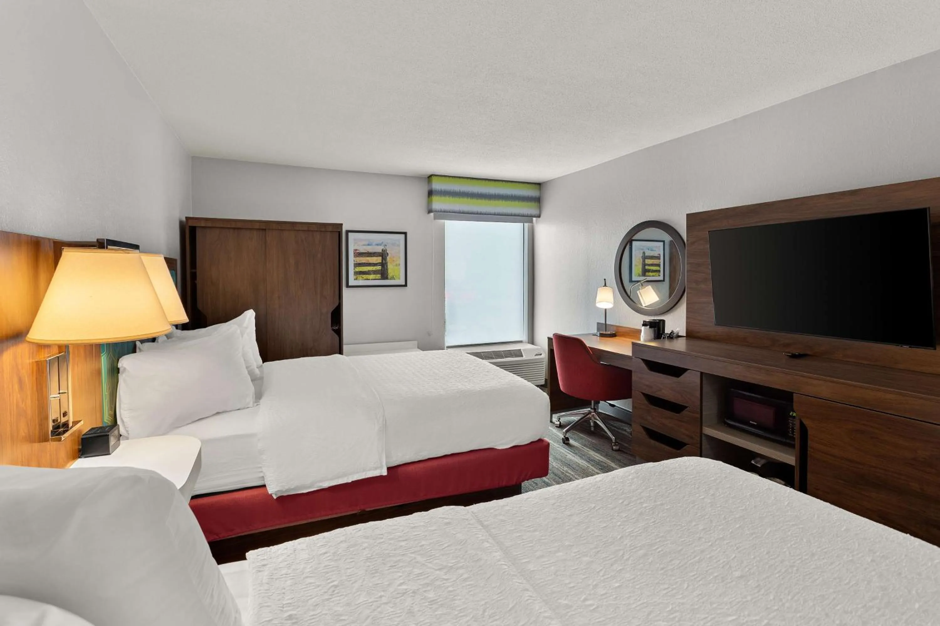 Bedroom, Bed in Hampton Inn Bridgeport/Clarksburg