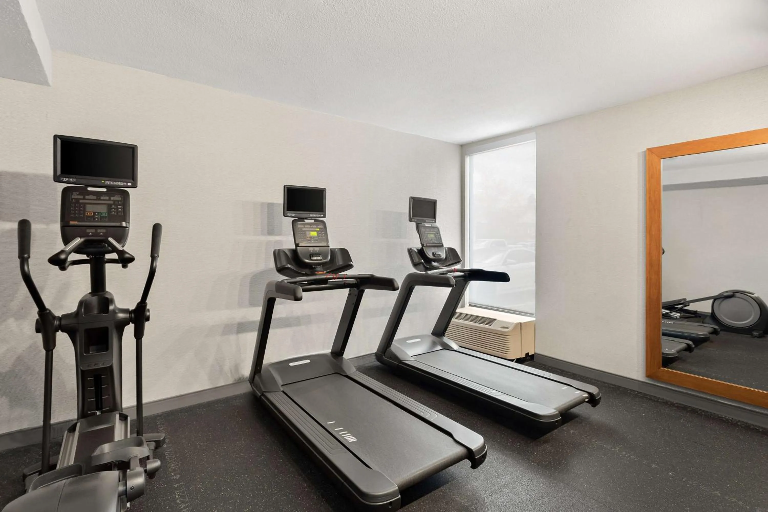 Fitness centre/facilities in Hampton Inn Bridgeport/Clarksburg