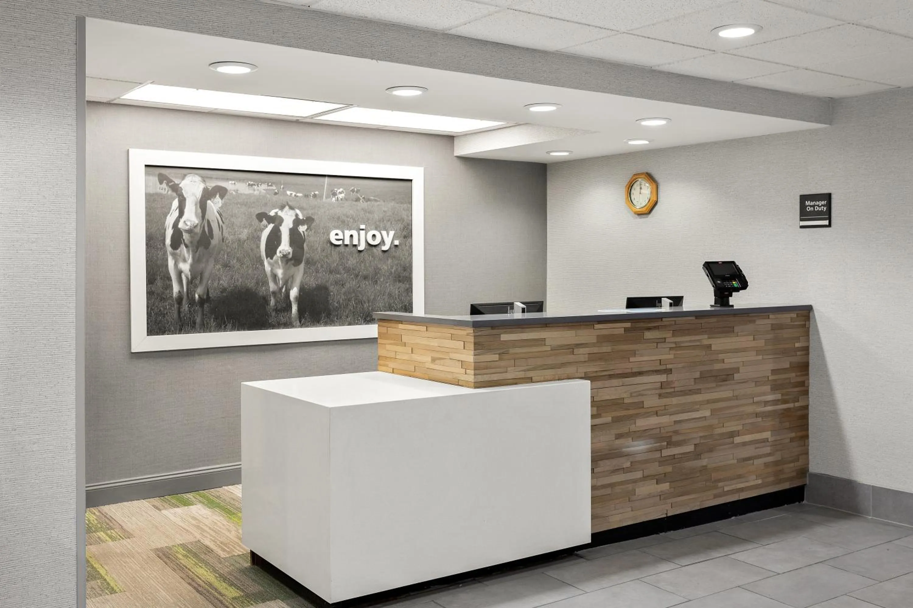 On-site shops in Hampton Inn Bridgeport/Clarksburg