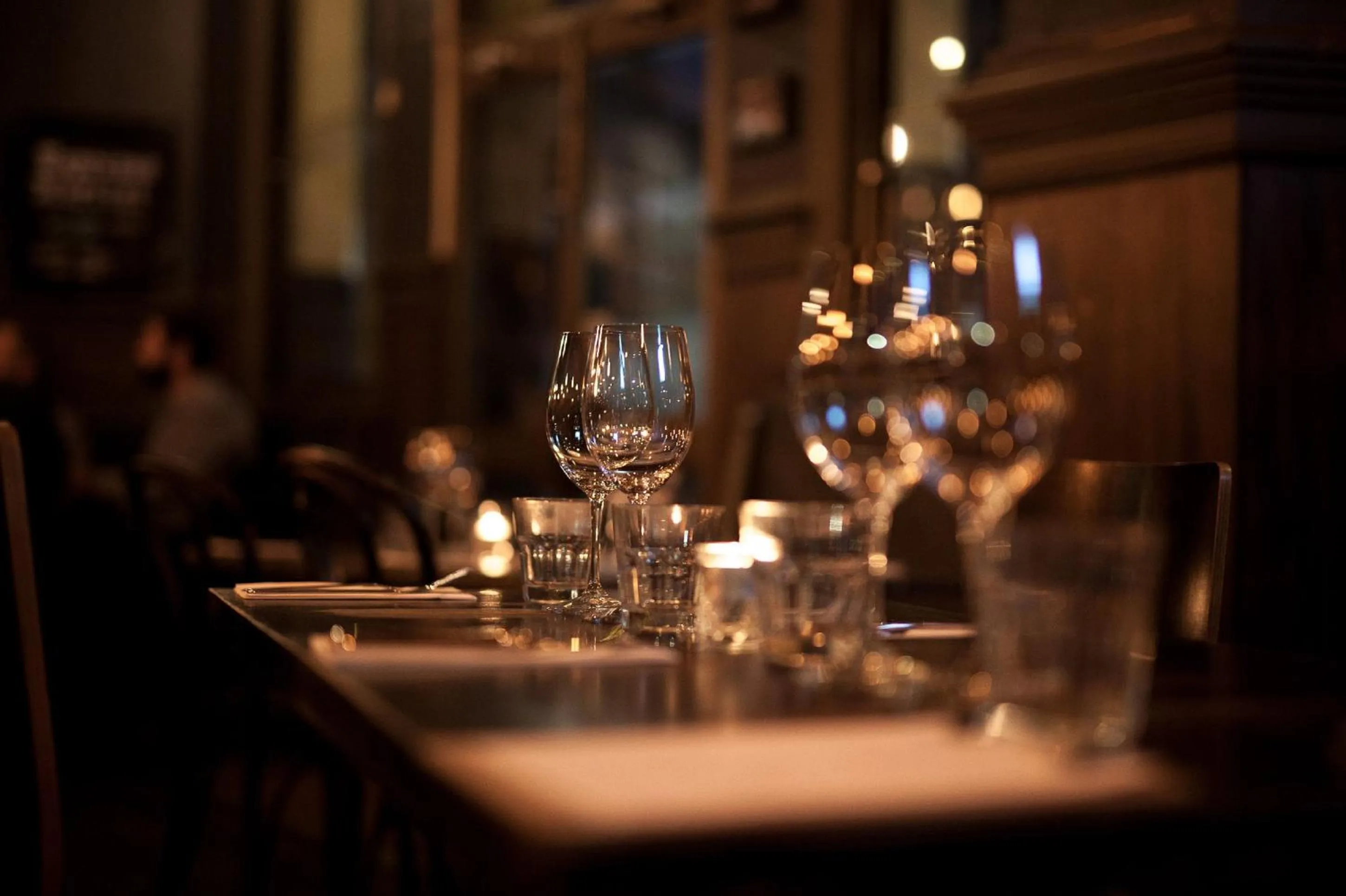 Restaurant/places to eat in Central Club Hotel