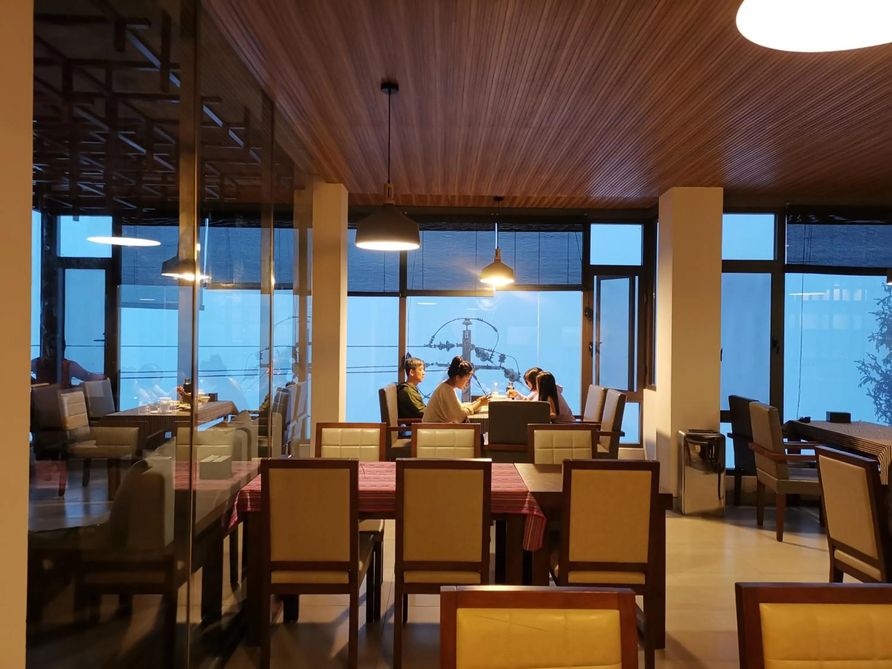 Restaurant/places to eat in Beyond The Cloud