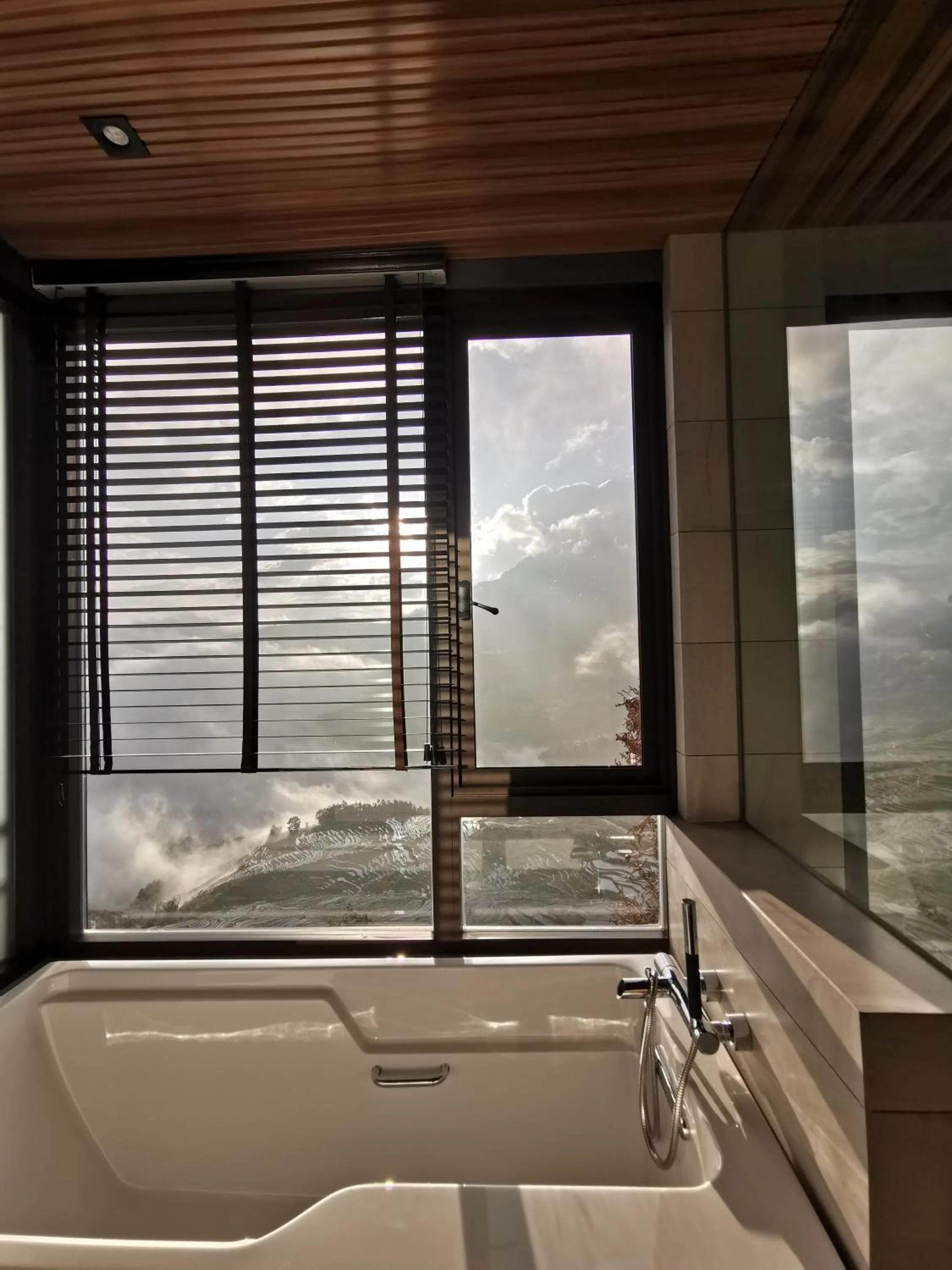 Bathroom in Beyond The Cloud
