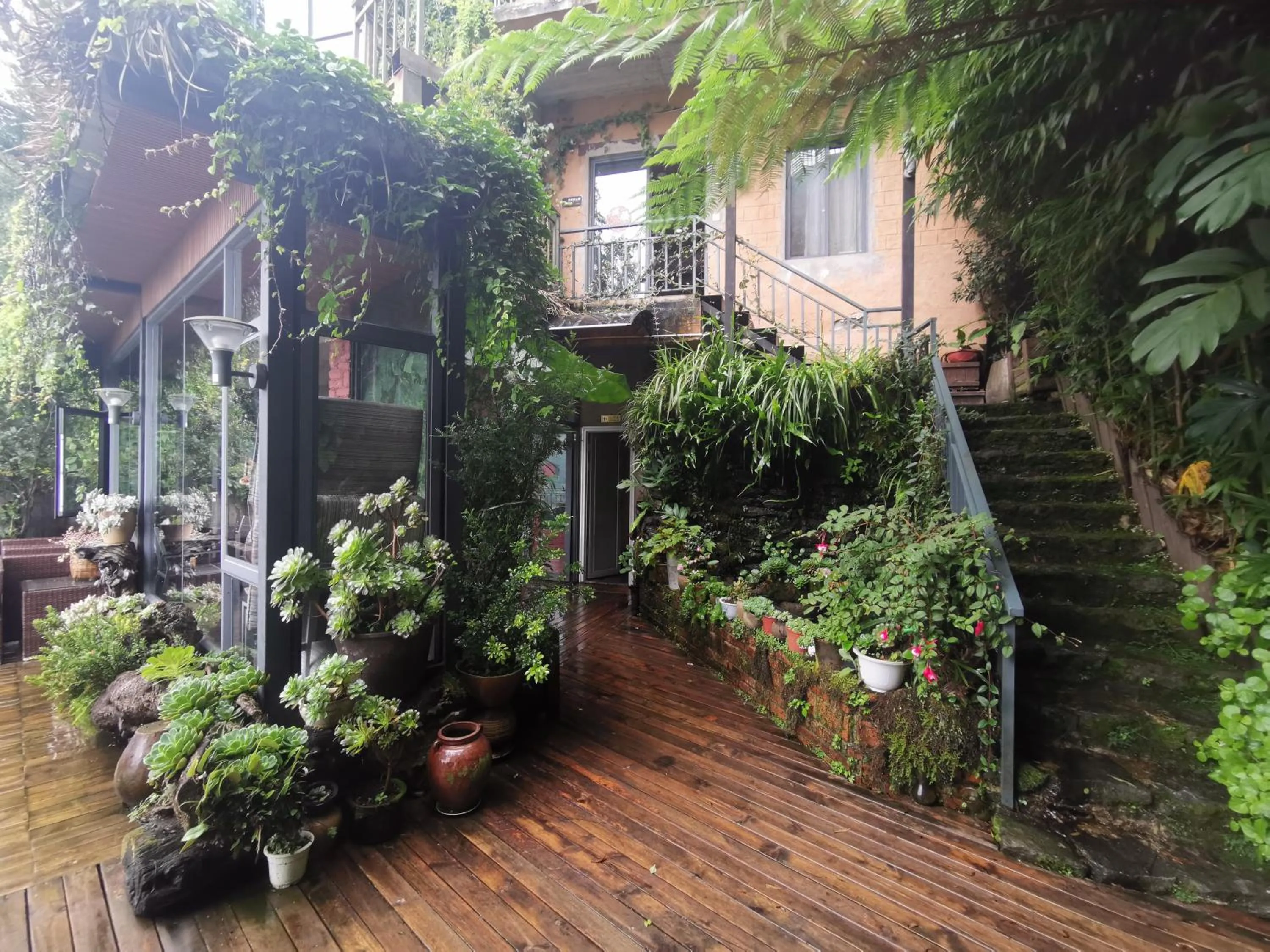 Inner courtyard view in Beyond The Cloud