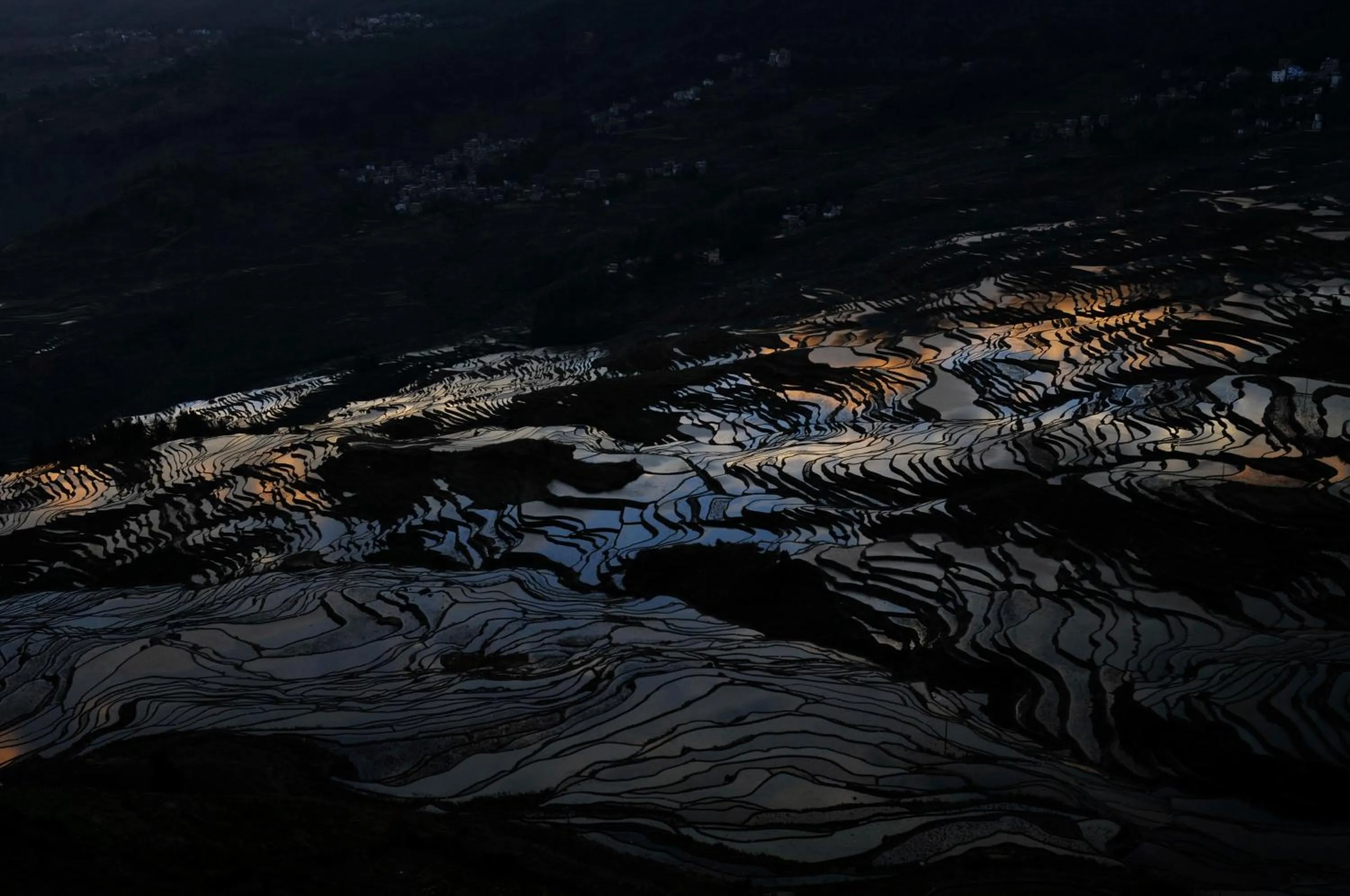 Mountain view in Beyond The Cloud