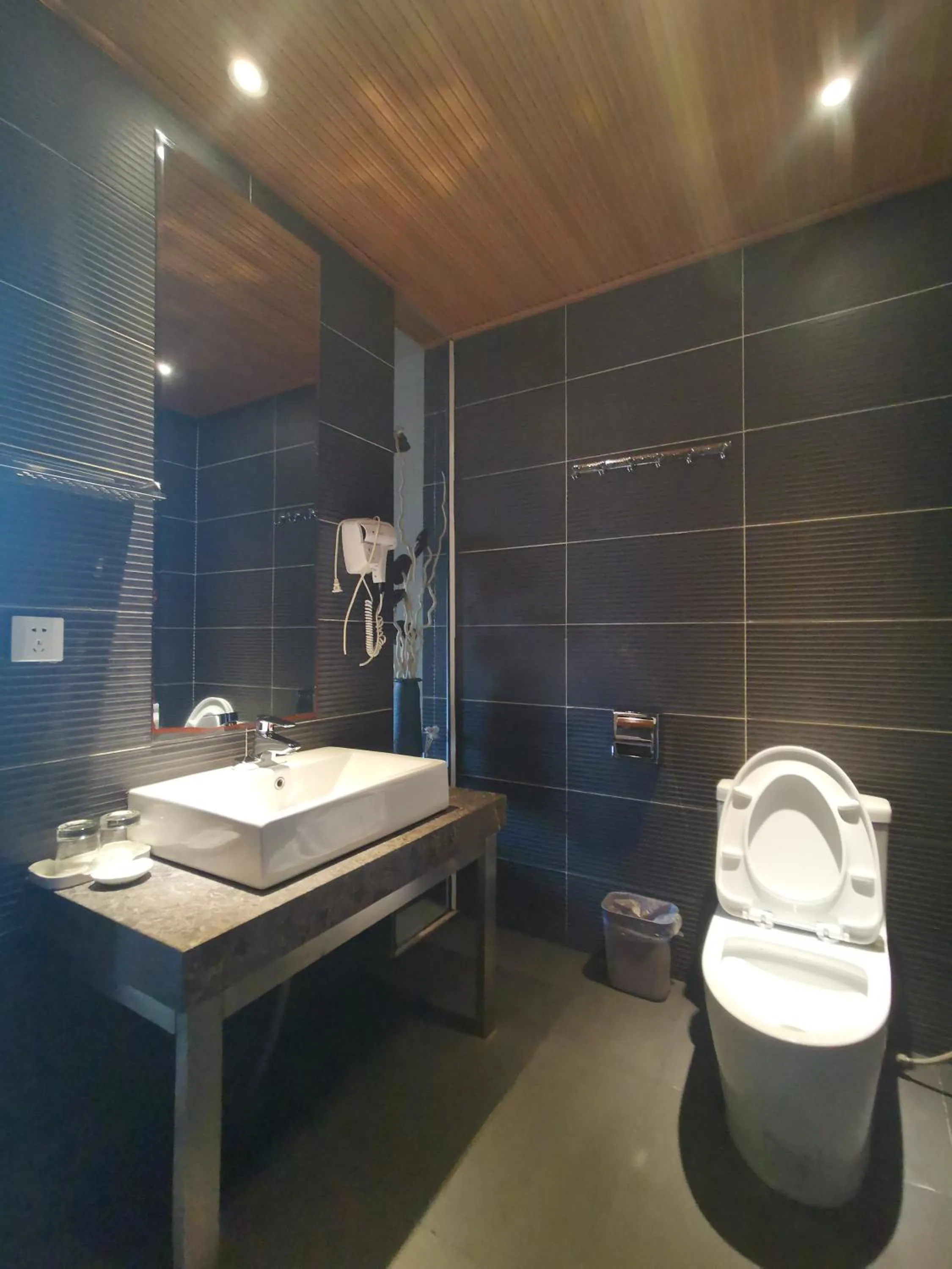 Bathroom in Beyond The Cloud