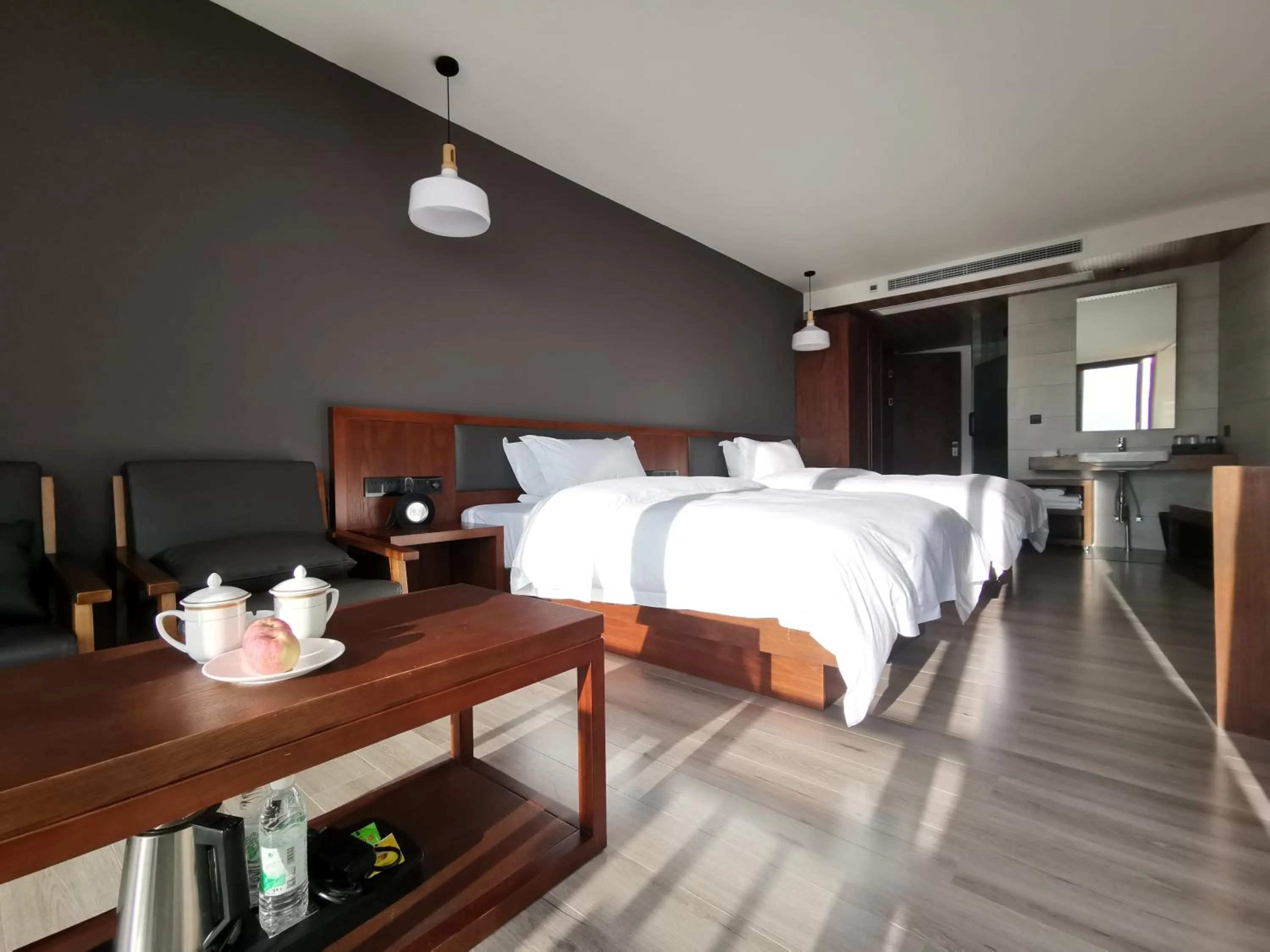 Photo of the whole room in Beyond The Cloud