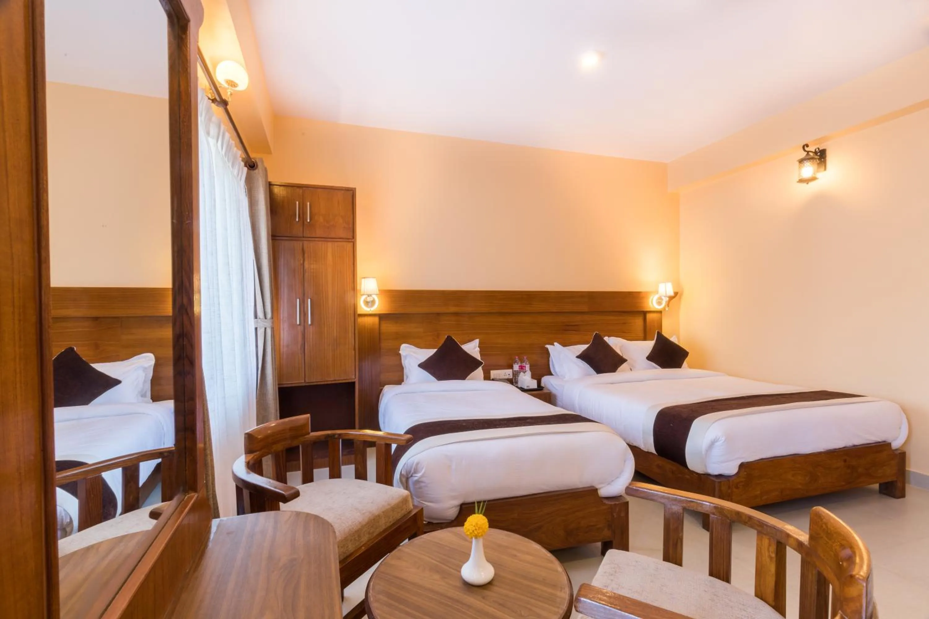 Photo of the whole room, Bed in Hotel Lake Shore